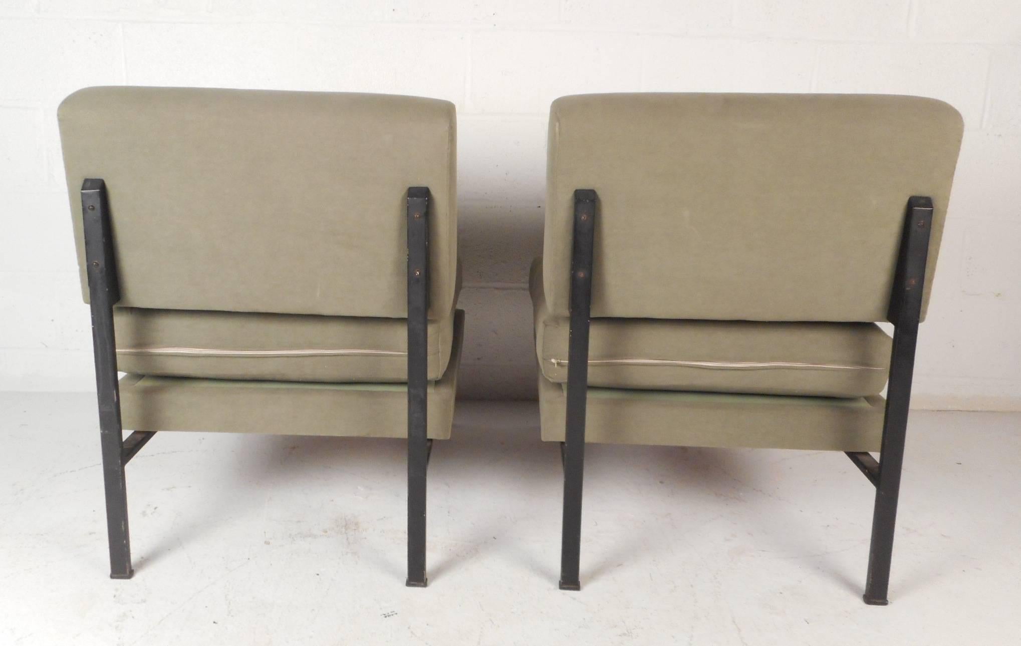 Pair of Mid-Century Modern Italian Trafilisa Lounge Chairs with Adjustable Seats 1