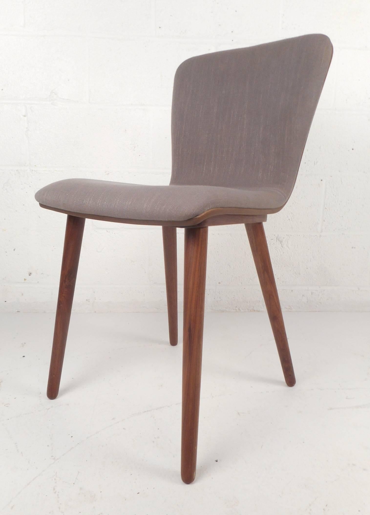 Mid-Century Modern Set of Six Contemporary Modern Dining Chairs