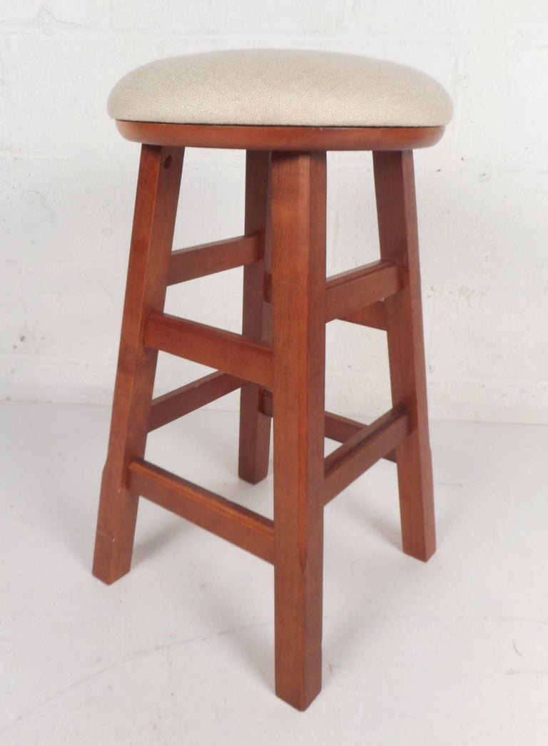 Set of Four Contemporary Modern Stools with Rotating Seats For Sale at