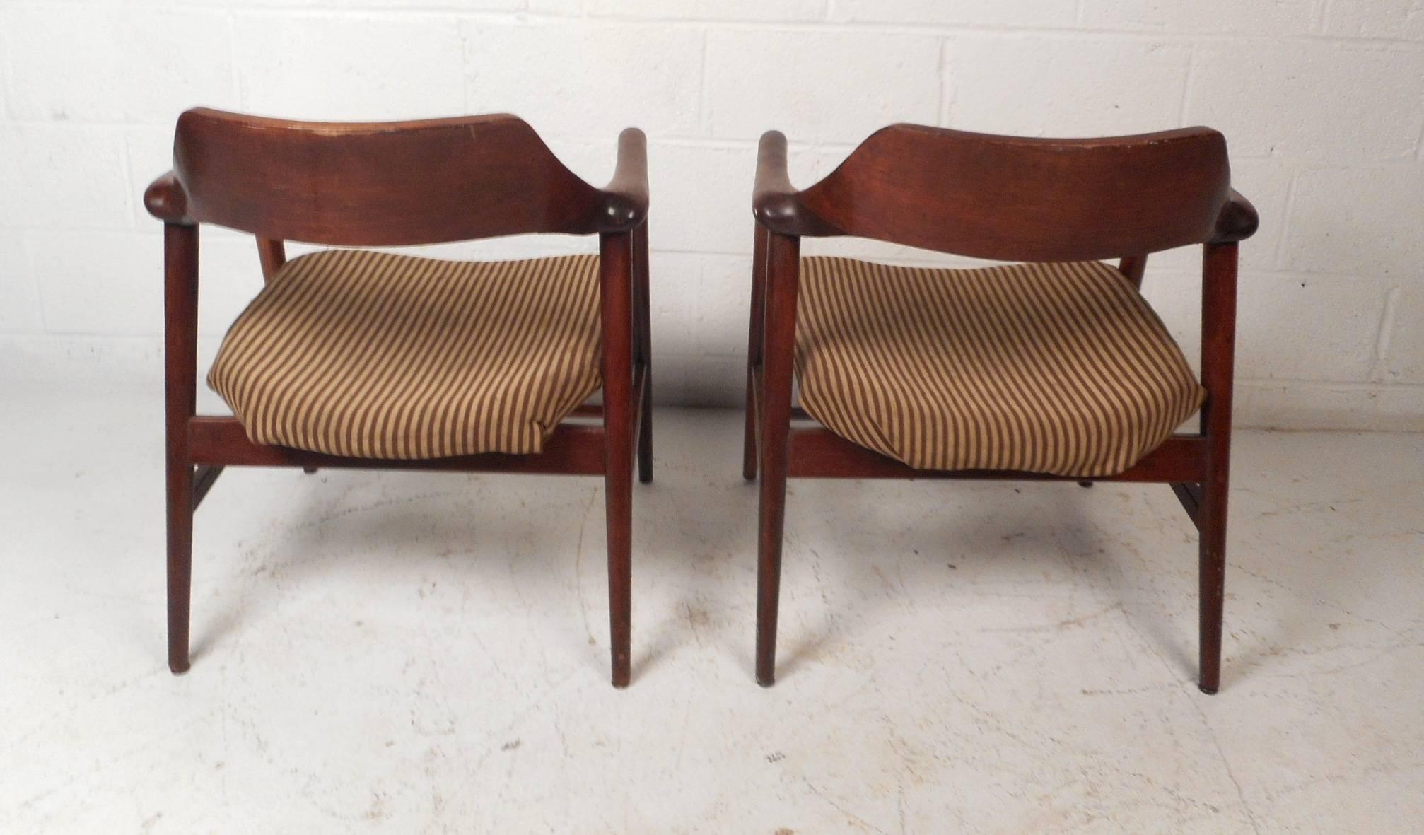 American Mid-Century Modern Sculpted Side Chairs by Gunlocke