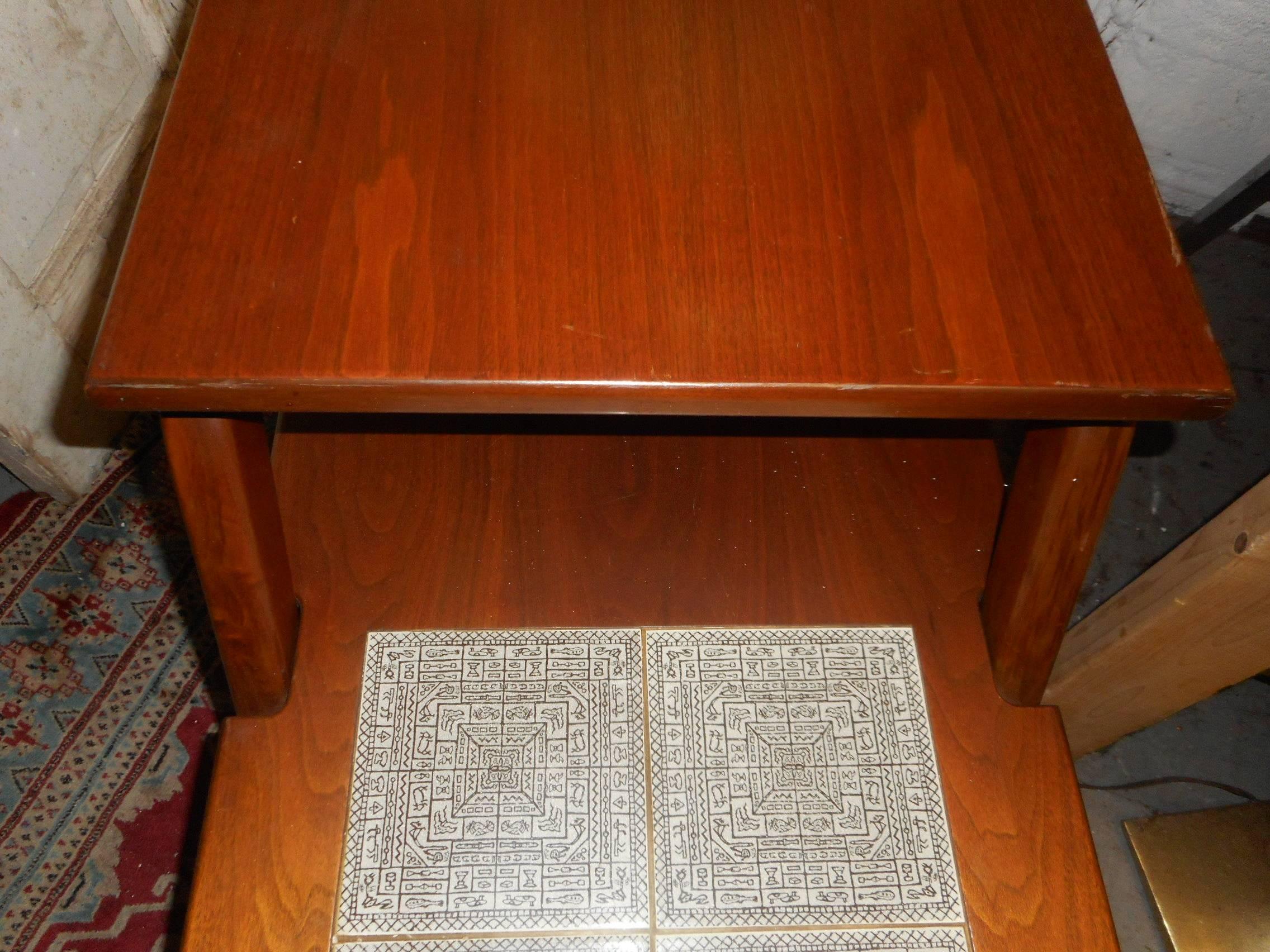 Pair of Mid-Century Modern Two-Tier End Tables with Tile Inlay In Good Condition In Brooklyn, NY