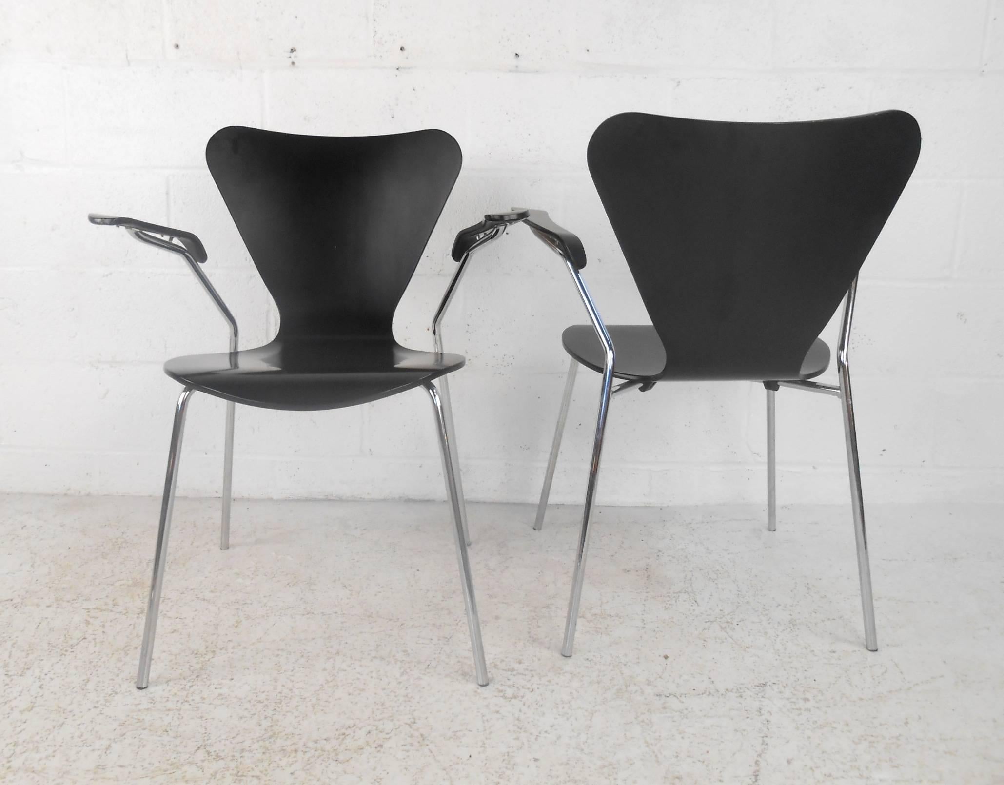 Set of Three Mid-Century Modern Italian Chairs In Good Condition In Brooklyn, NY