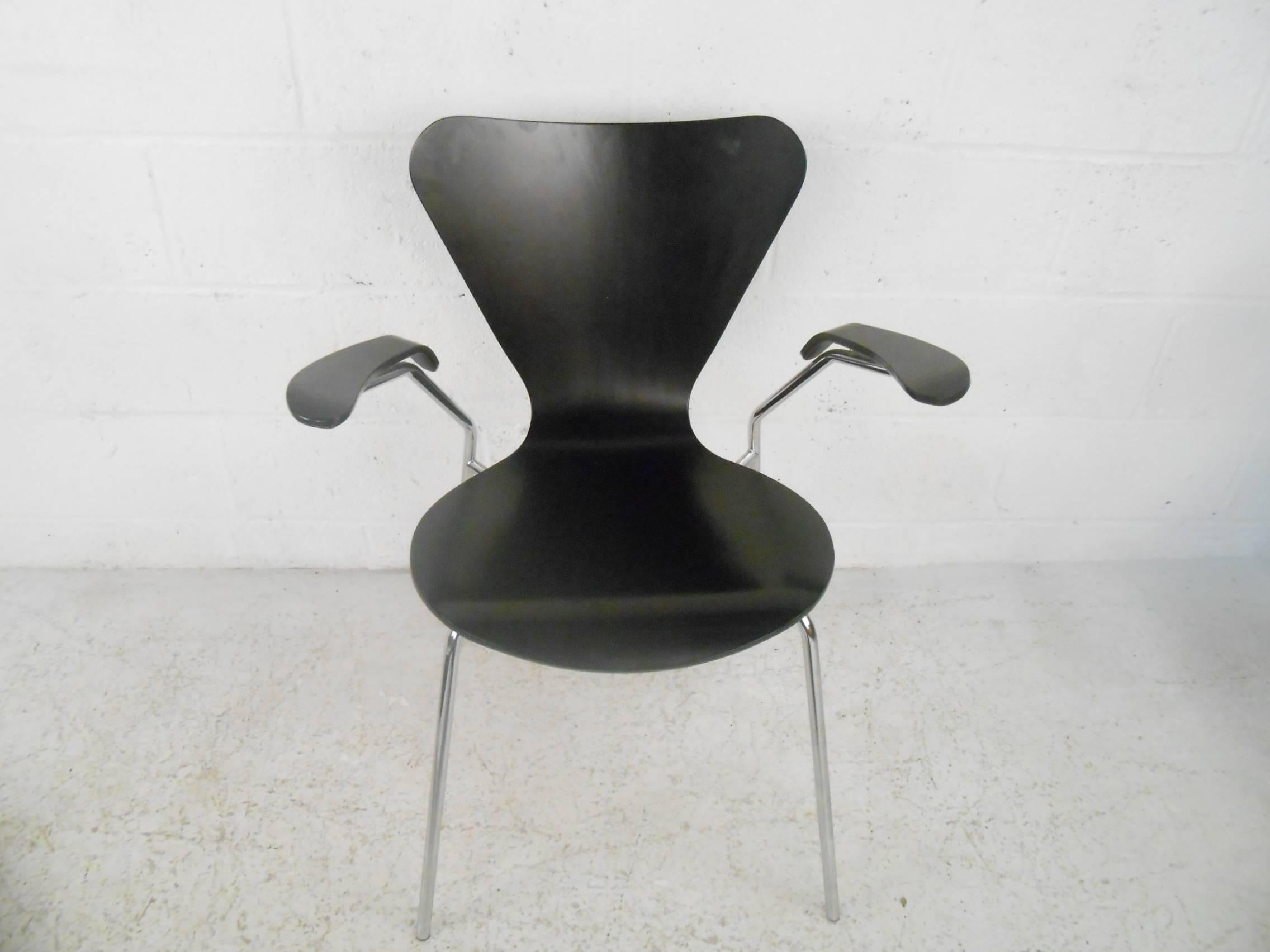 Late 20th Century Set of Three Mid-Century Modern Italian Chairs