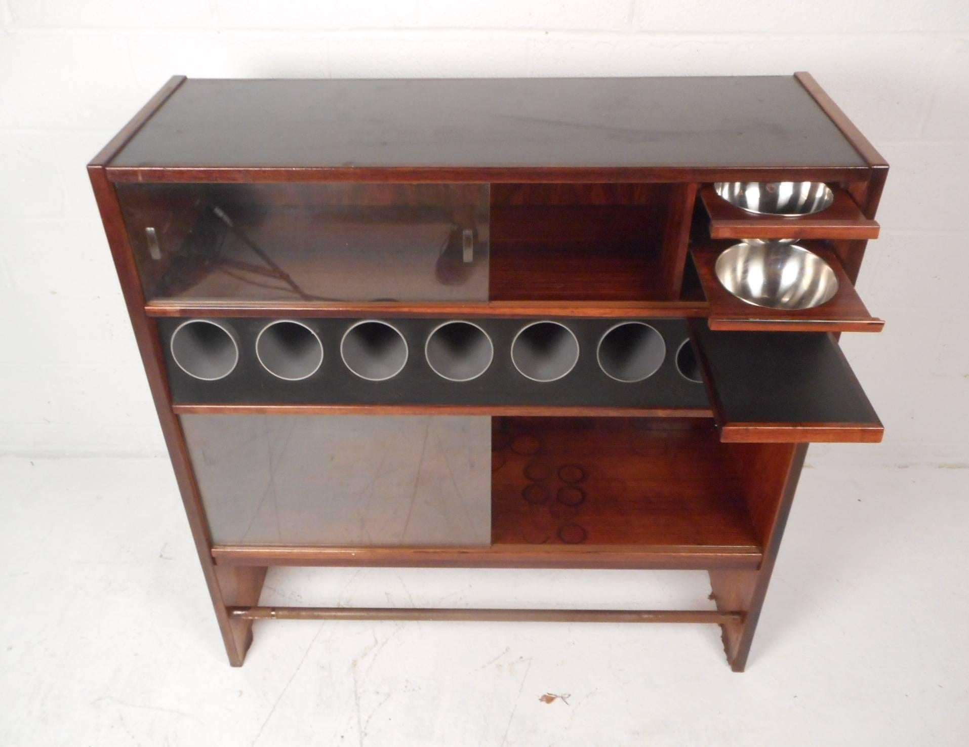 Mid-Century Modern Danish Rosewood Bar by Heltborg Møbler In Good Condition In Brooklyn, NY