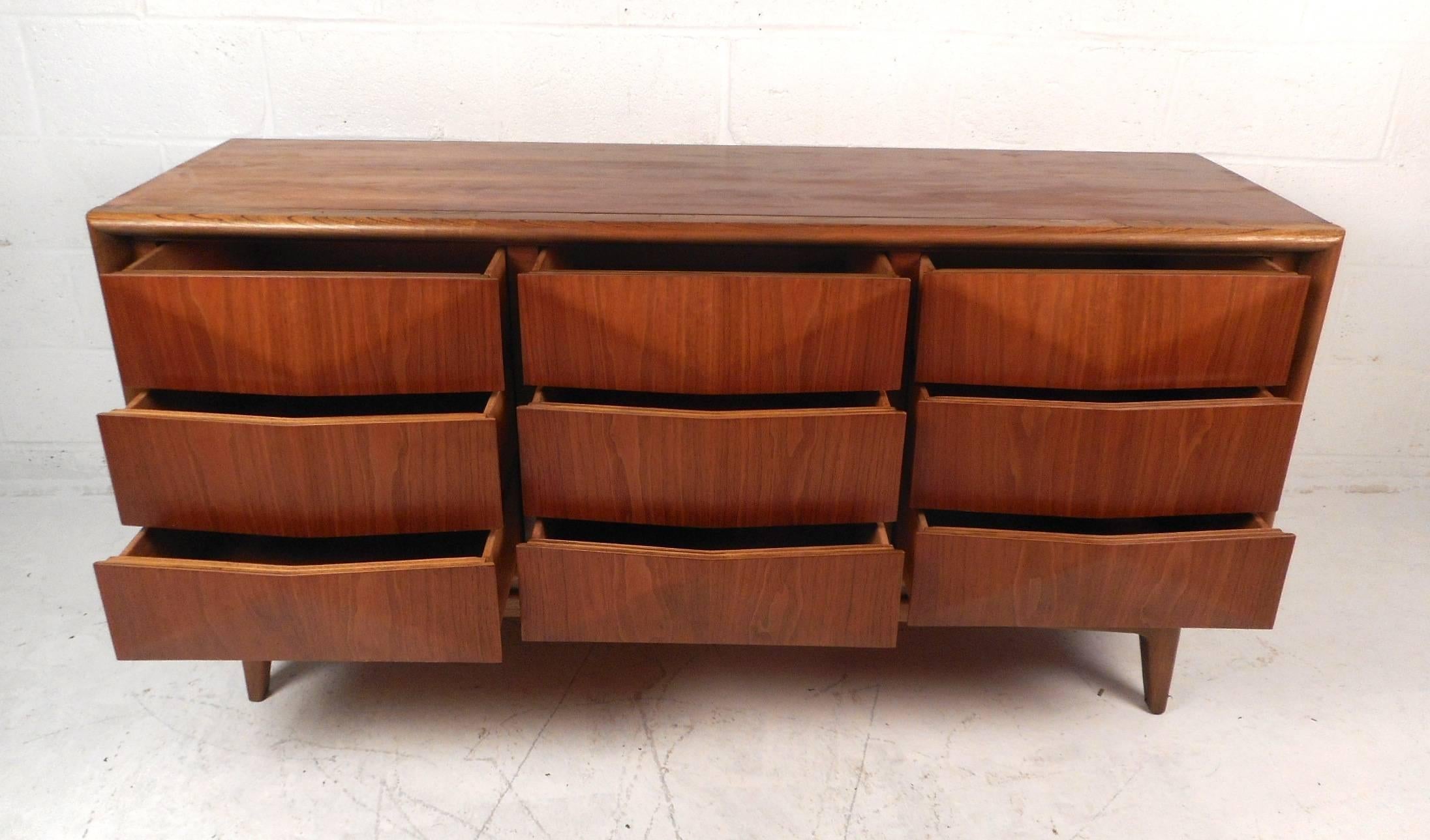 Late 20th Century Small Mid-Century Modern Dresser in the Style of Vladimir Kagan