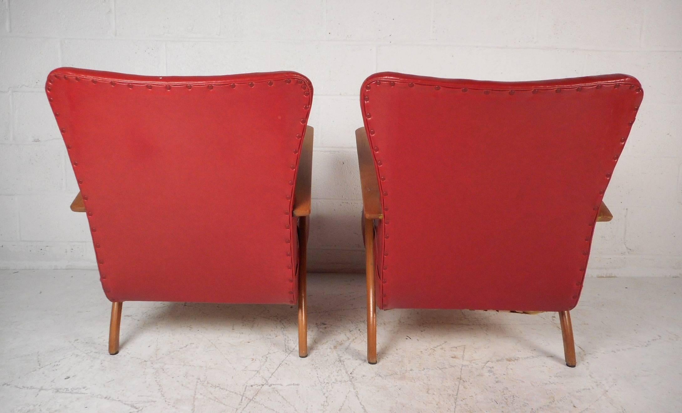 Faux Leather Pair of Mid-Century Modern Italian Lounge Chairs by Paolo Buffa