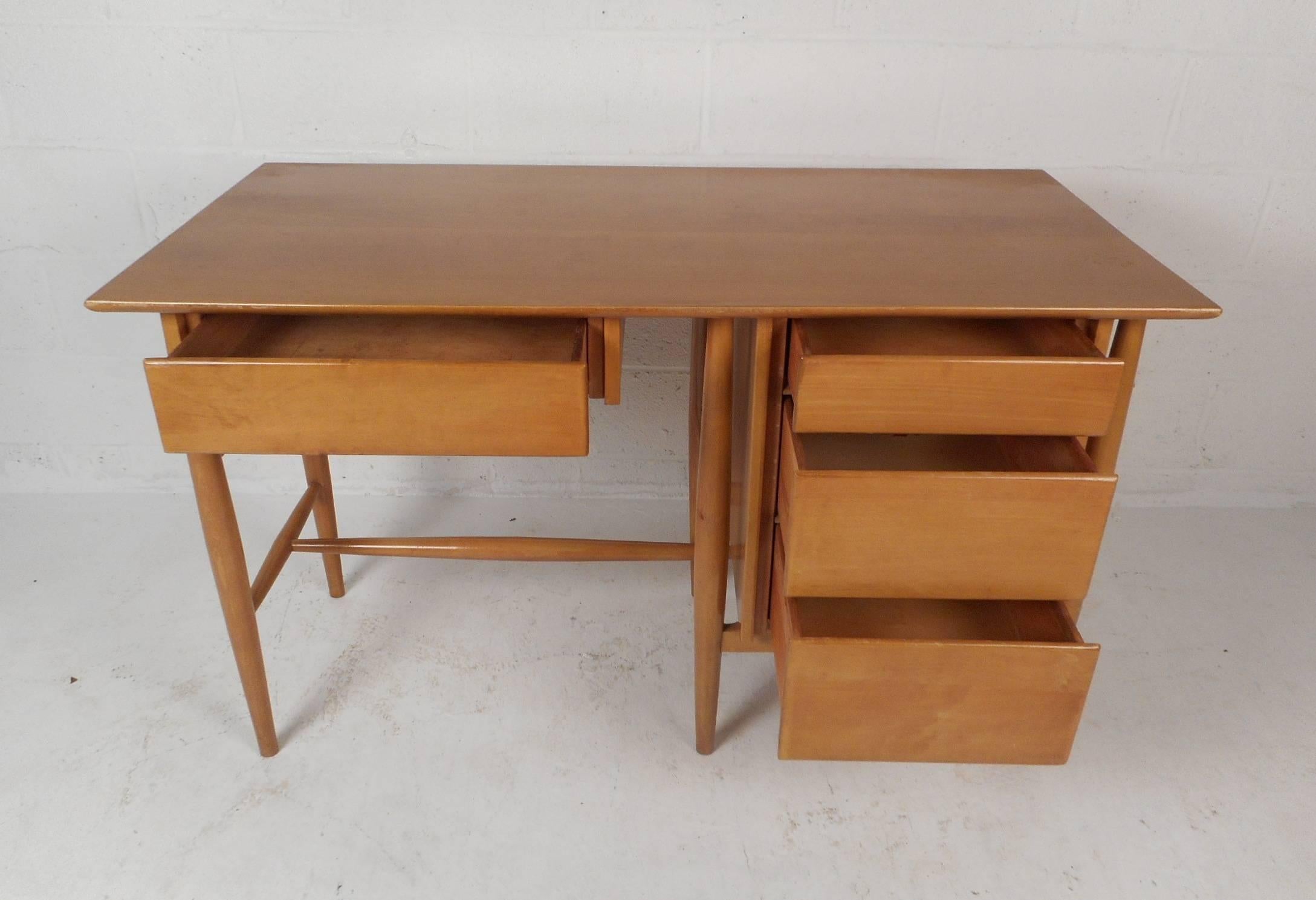 Mid-Century Modern Desk and Chair by Paul McCobb In Good Condition In Brooklyn, NY