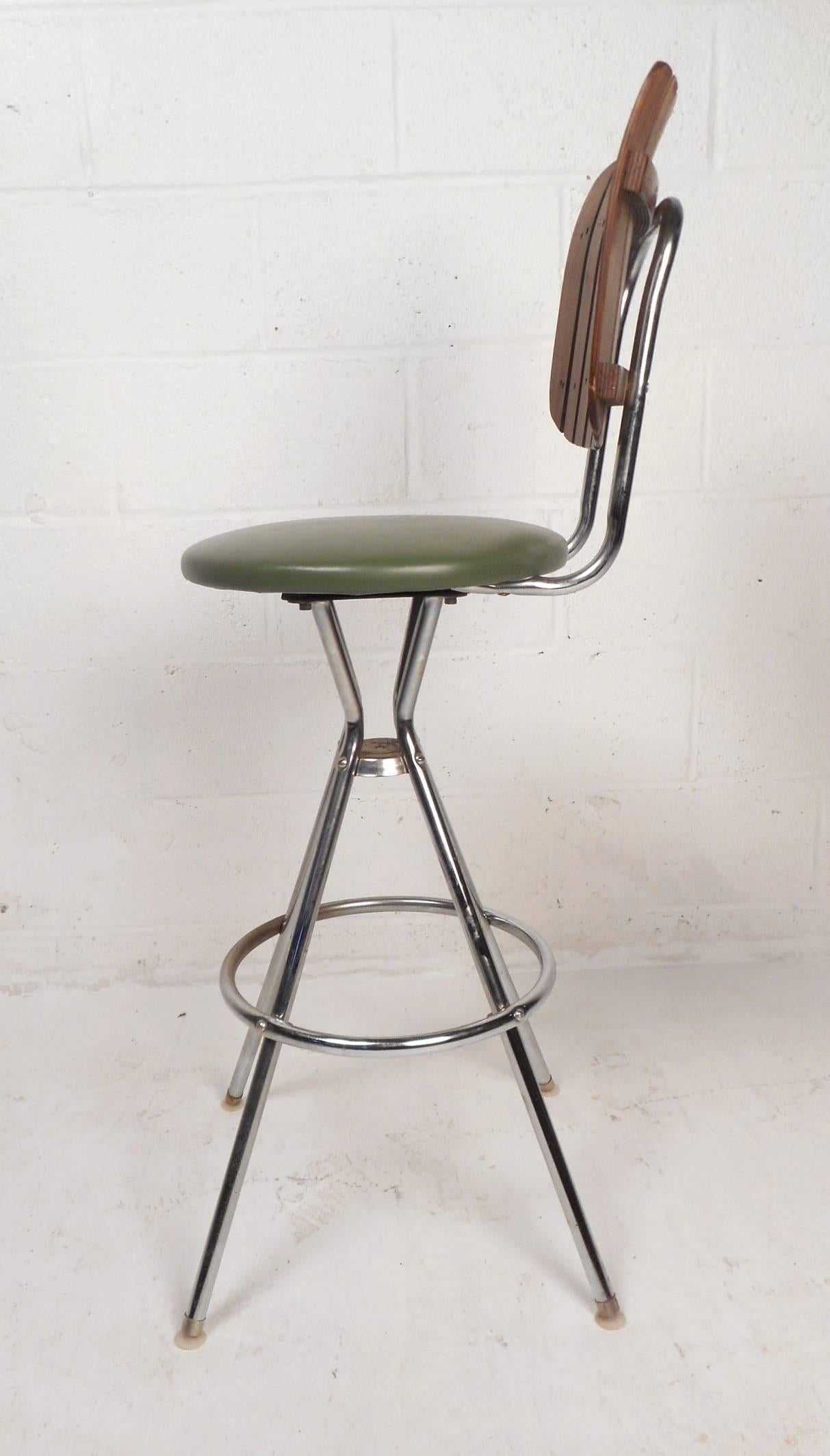 Set of Four Mid-Century Modern Swivel Bar Stools by Arthur Umanoff In Good Condition In Brooklyn, NY