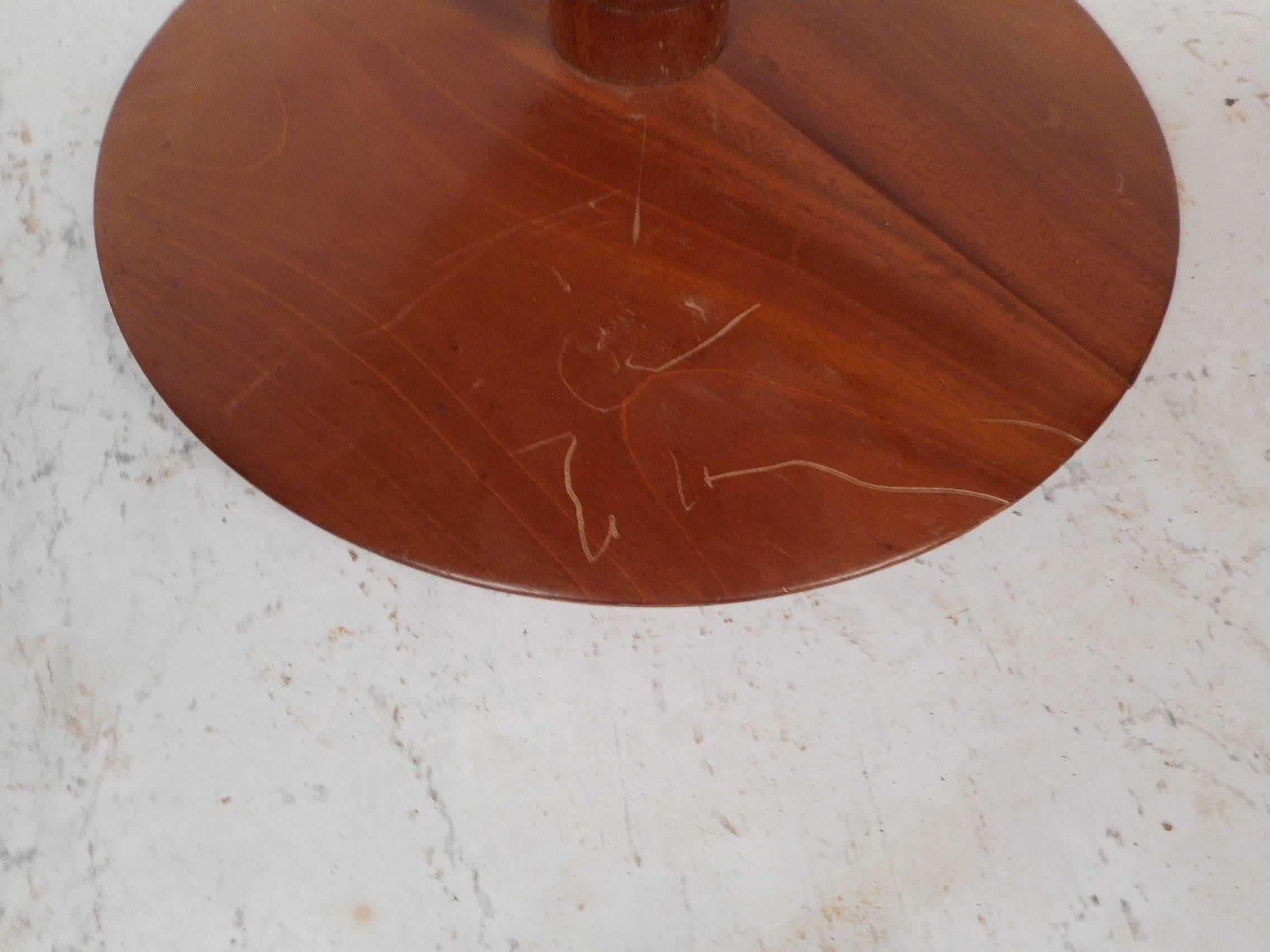 Late 20th Century Unique Mid-Century Modern Round End Table For Sale