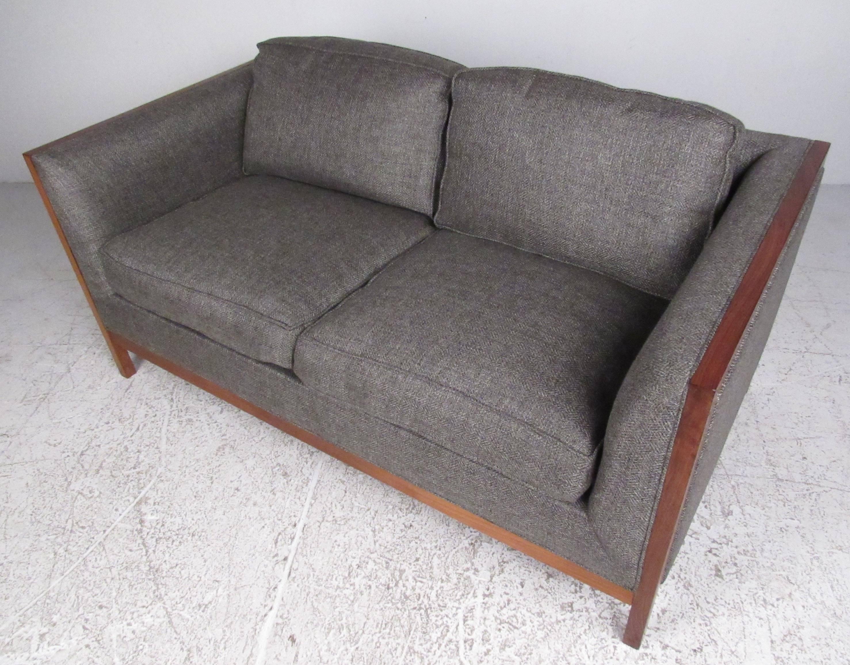 Mid-Century Modern Midcentury Two-Seat Sofa by Stow Davis