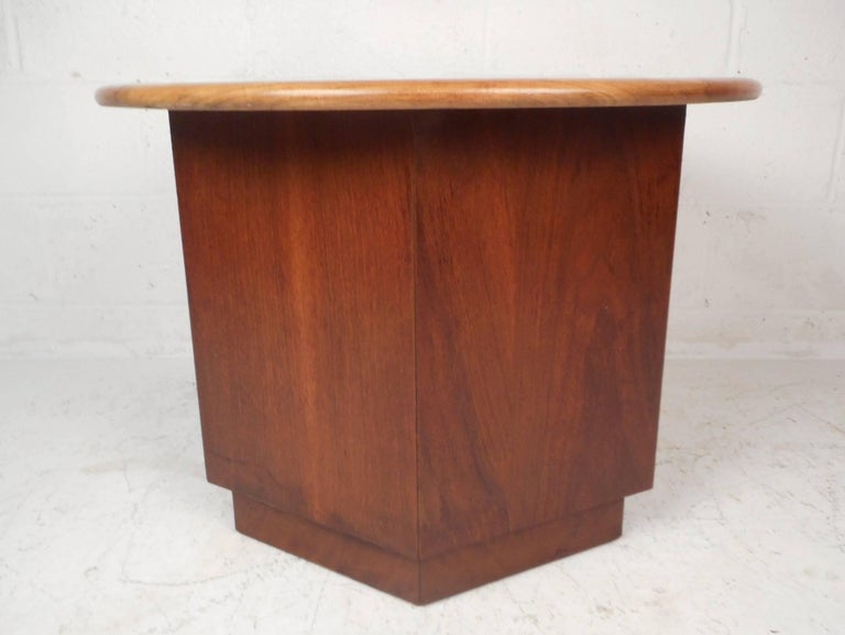 Round MidCentury Modern End Table by Lane Furniture at 1stDibs