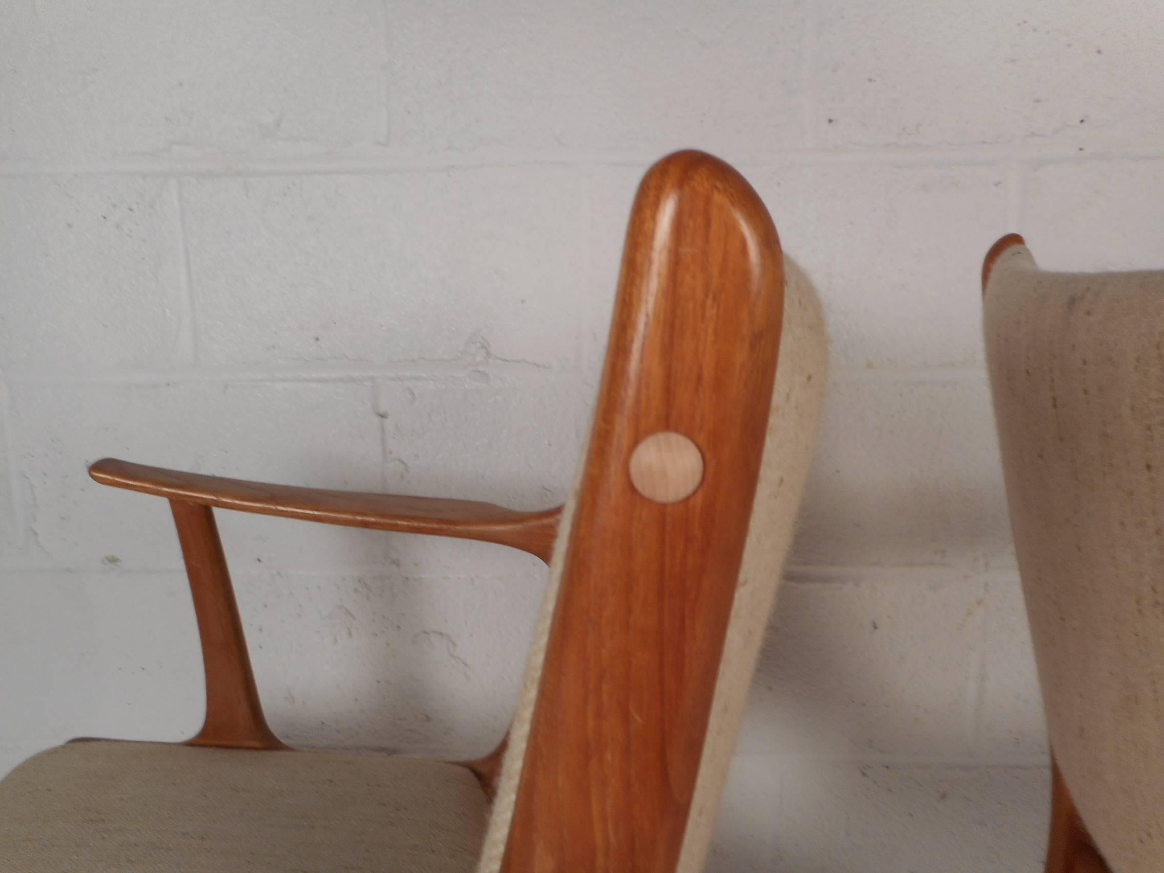 Beautiful Pair of Mid-Century Modern Danish Teak Arm Dining Chairs 3