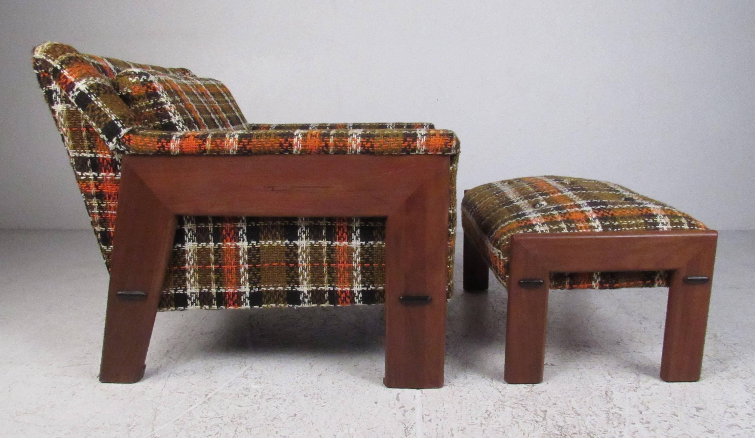 Well constructed and comfortable, this midcentury chair and ottoman with it's walnut frame and houndstooth upholstery will make a strong design statement in any living room or den environment. Please confirm item location (NY or NJ) with dealer.