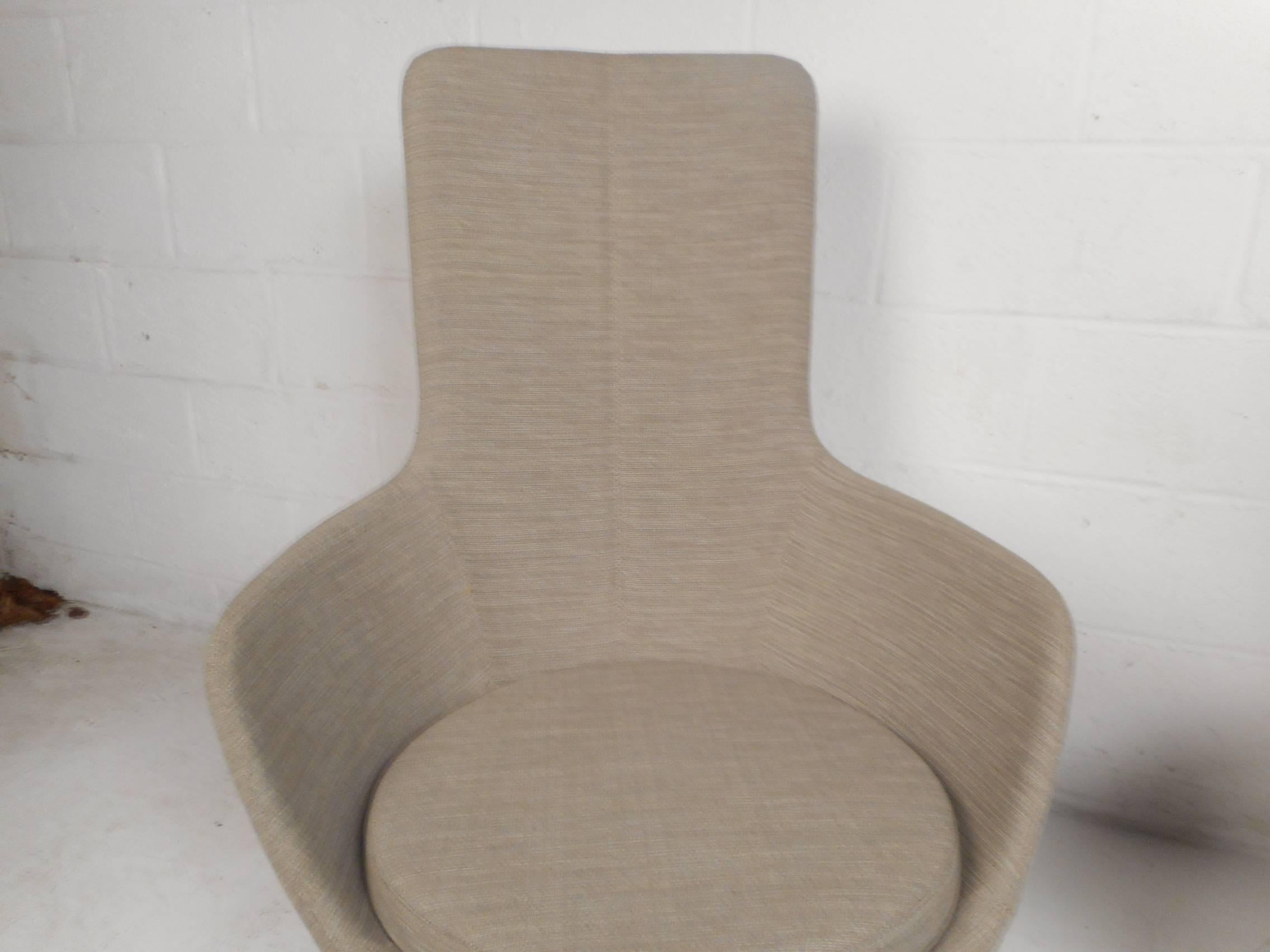 Pair of Mid-Century Style High back Lounge Chairs For Sale 1