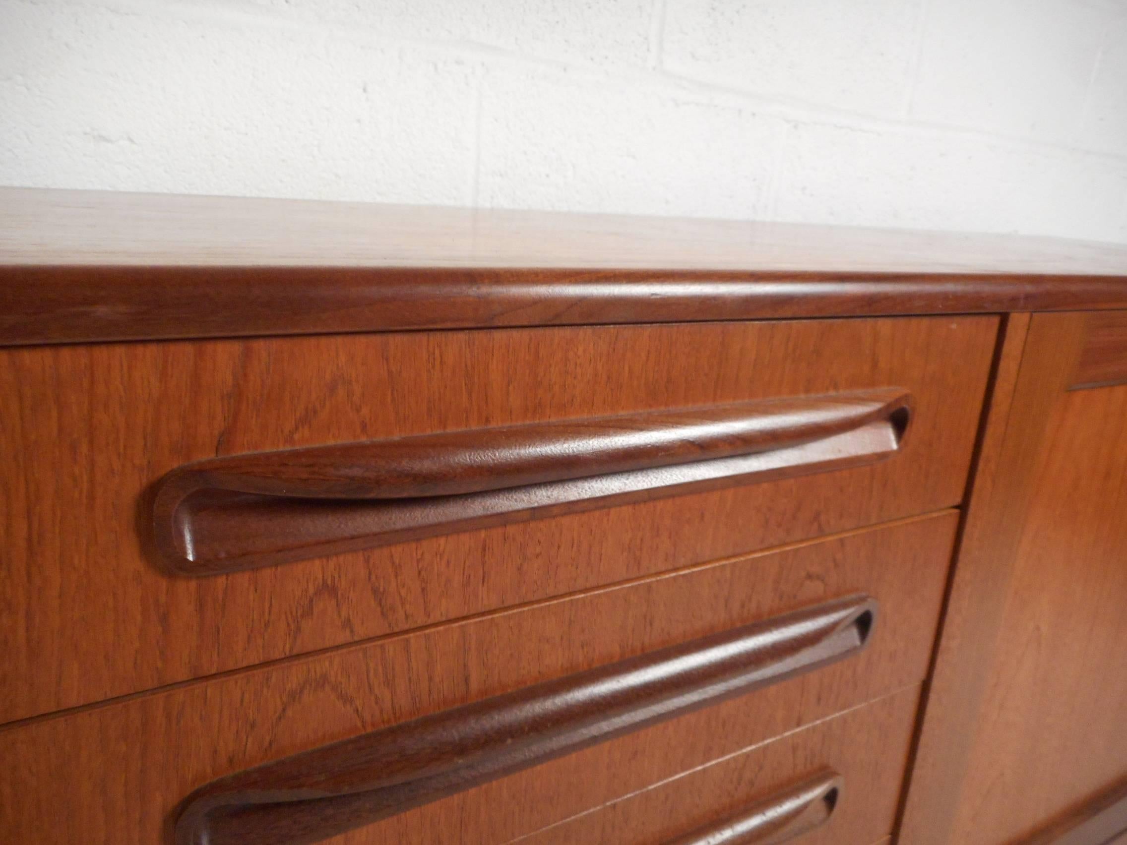 Mid-Century Modern Teak Credenza In Good Condition In Brooklyn, NY
