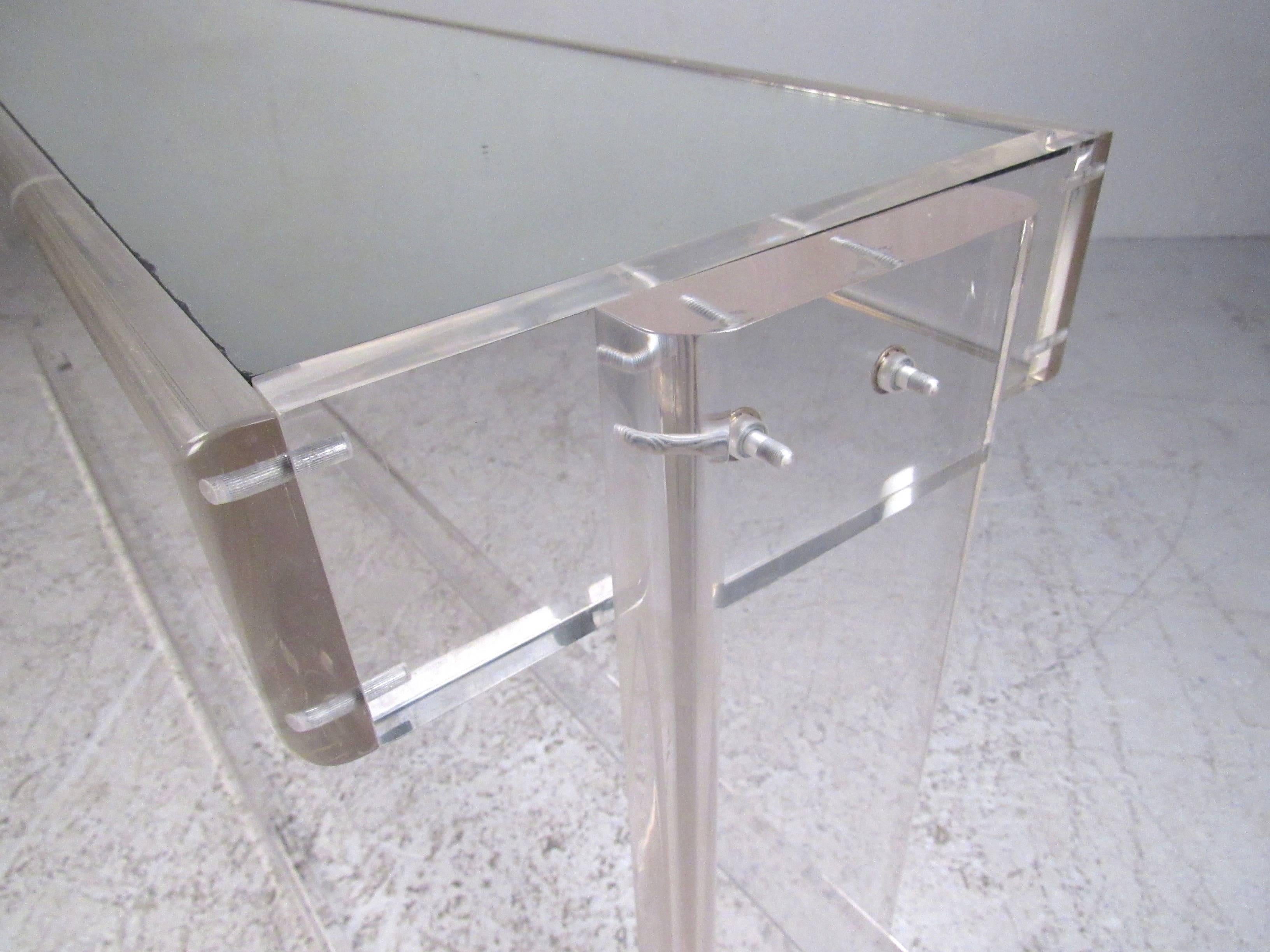 Mid-Century Modern Lucite Console Table In Good Condition In Brooklyn, NY