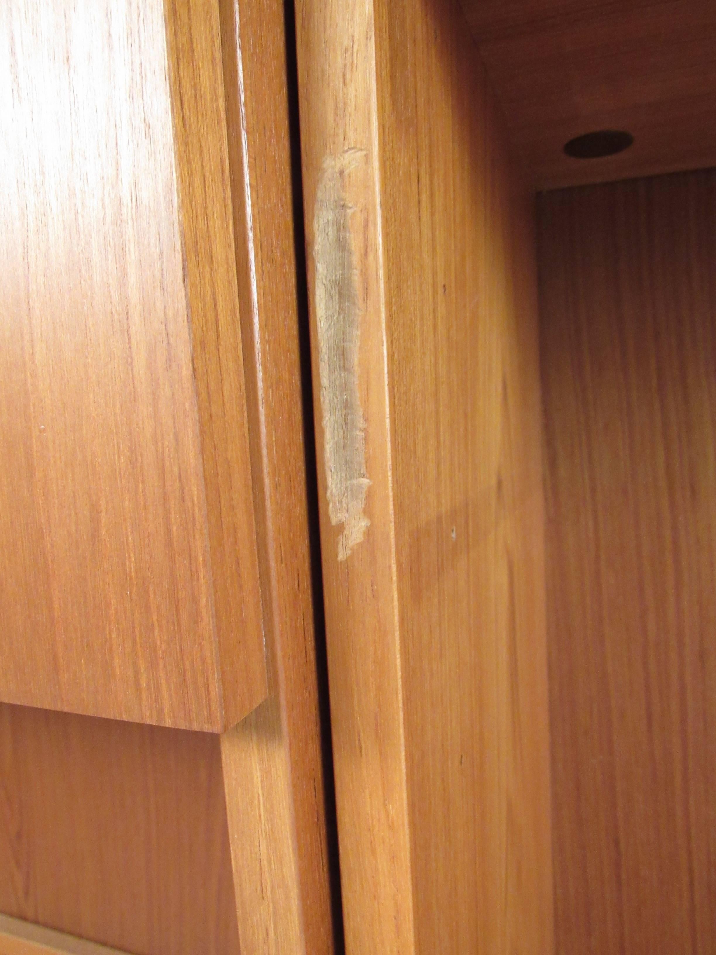 Scandinavian Modern Teak Wall Unit For Sale 2