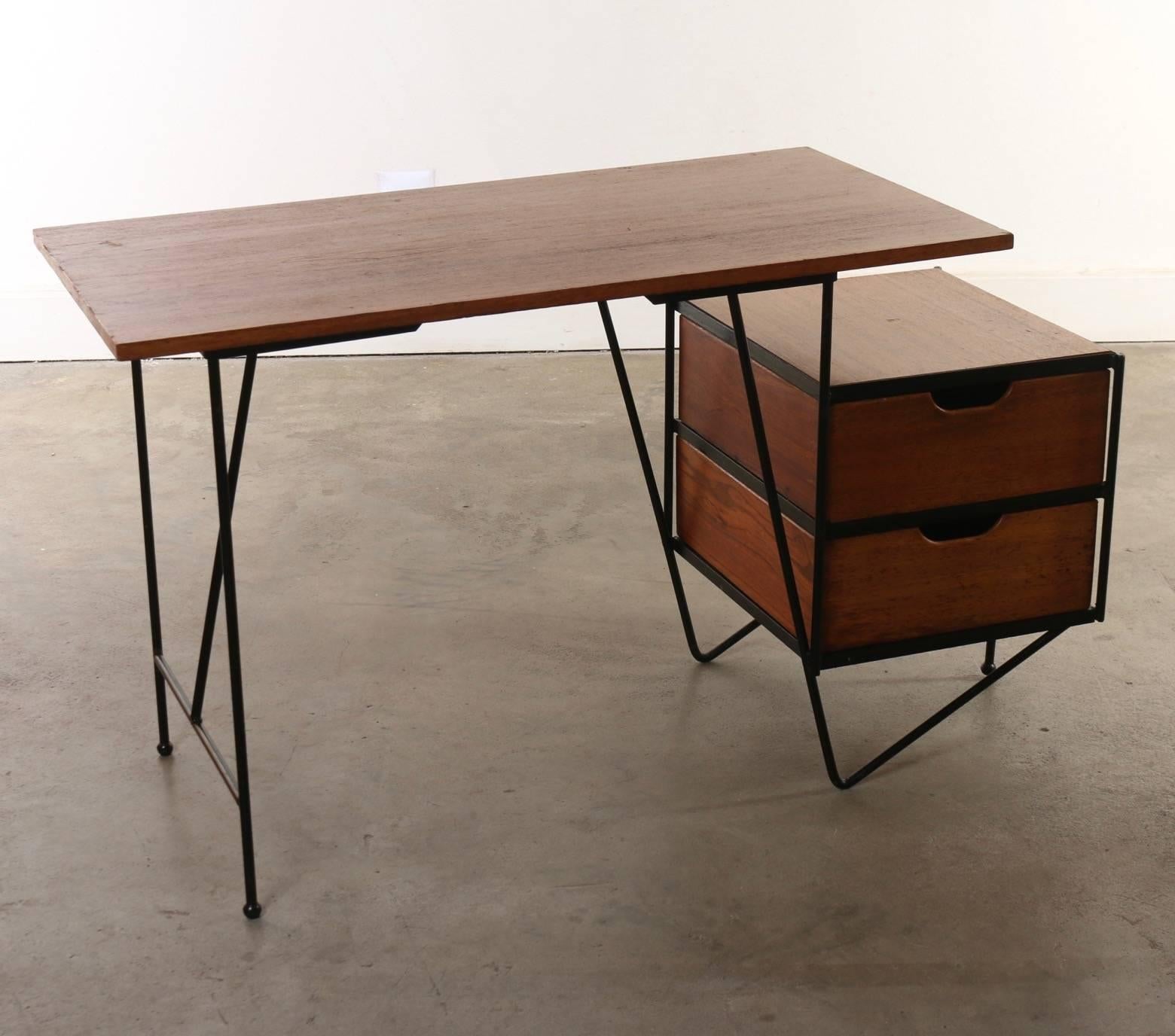 Enameled Vista Furniture Company Desk by D.R. Bates and Jackson Gregory Jr., USA, 1955