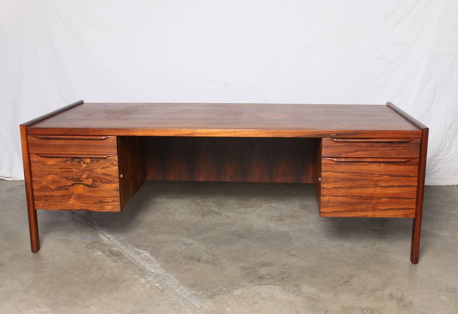 Mid-20th Century Oversize Rosewood Executive Desk, Scandinavian Design, 1960s