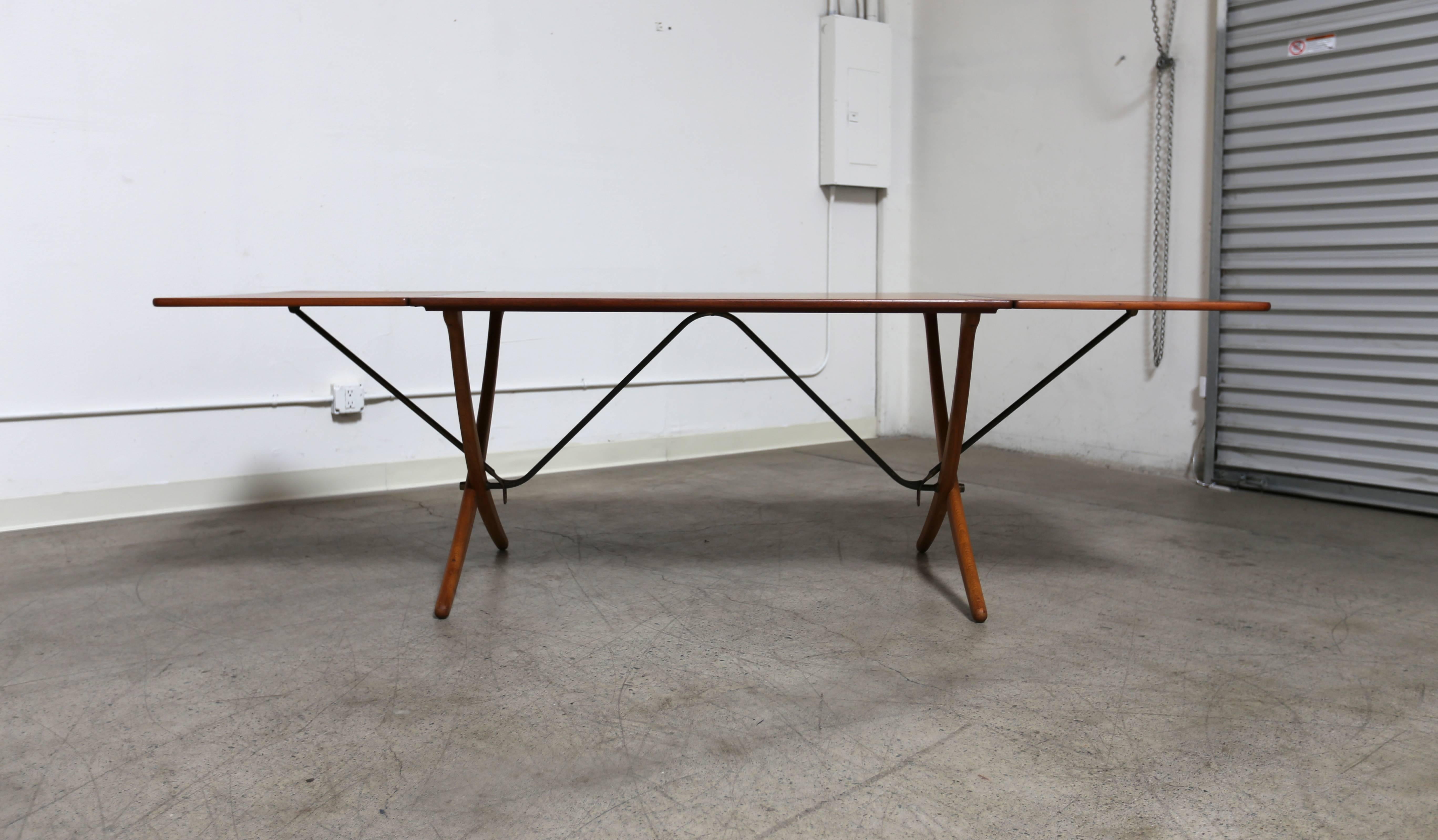 Mid-Century Modern Dining Table by Hans Wegner