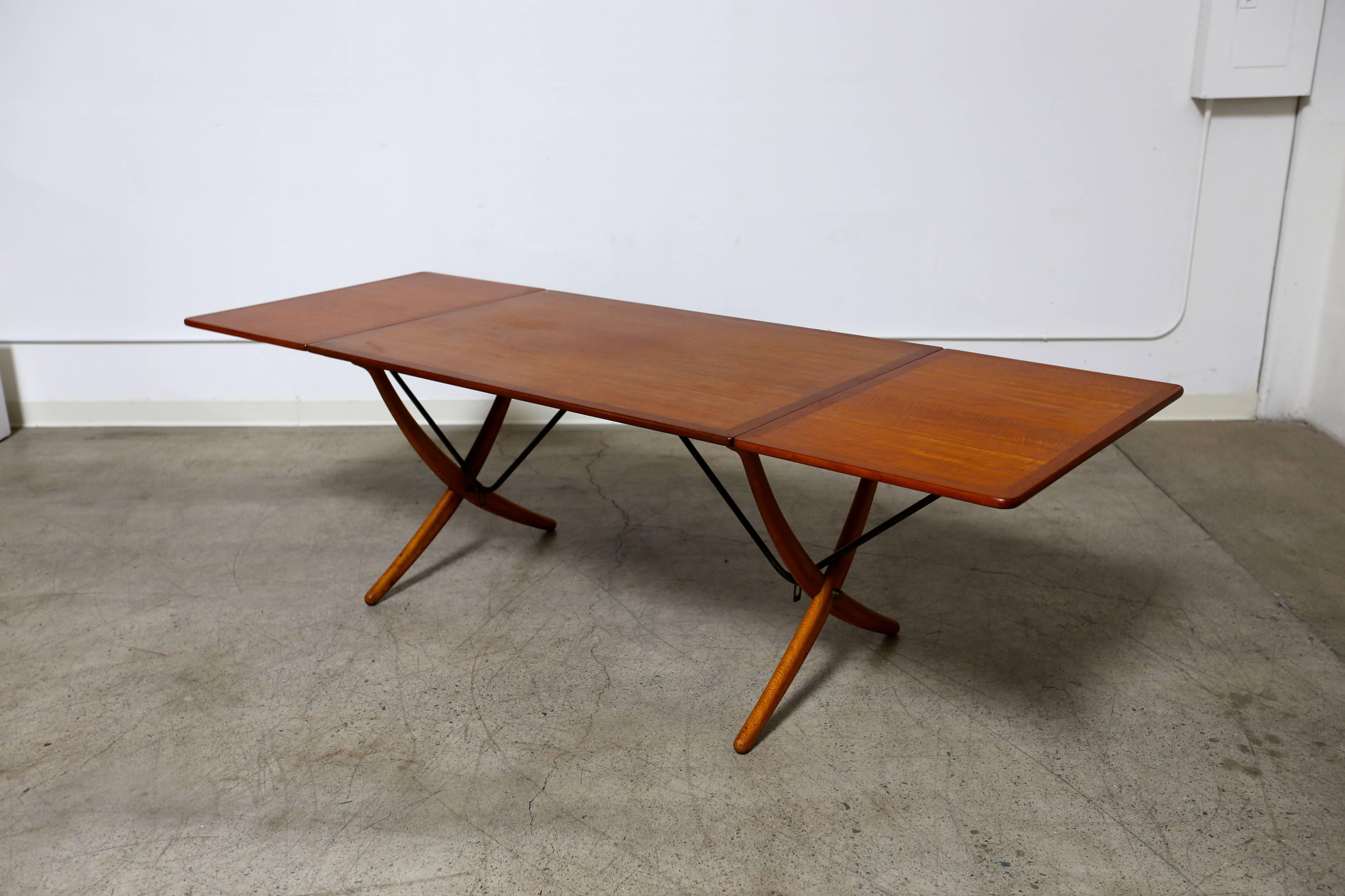 Drop leaf 