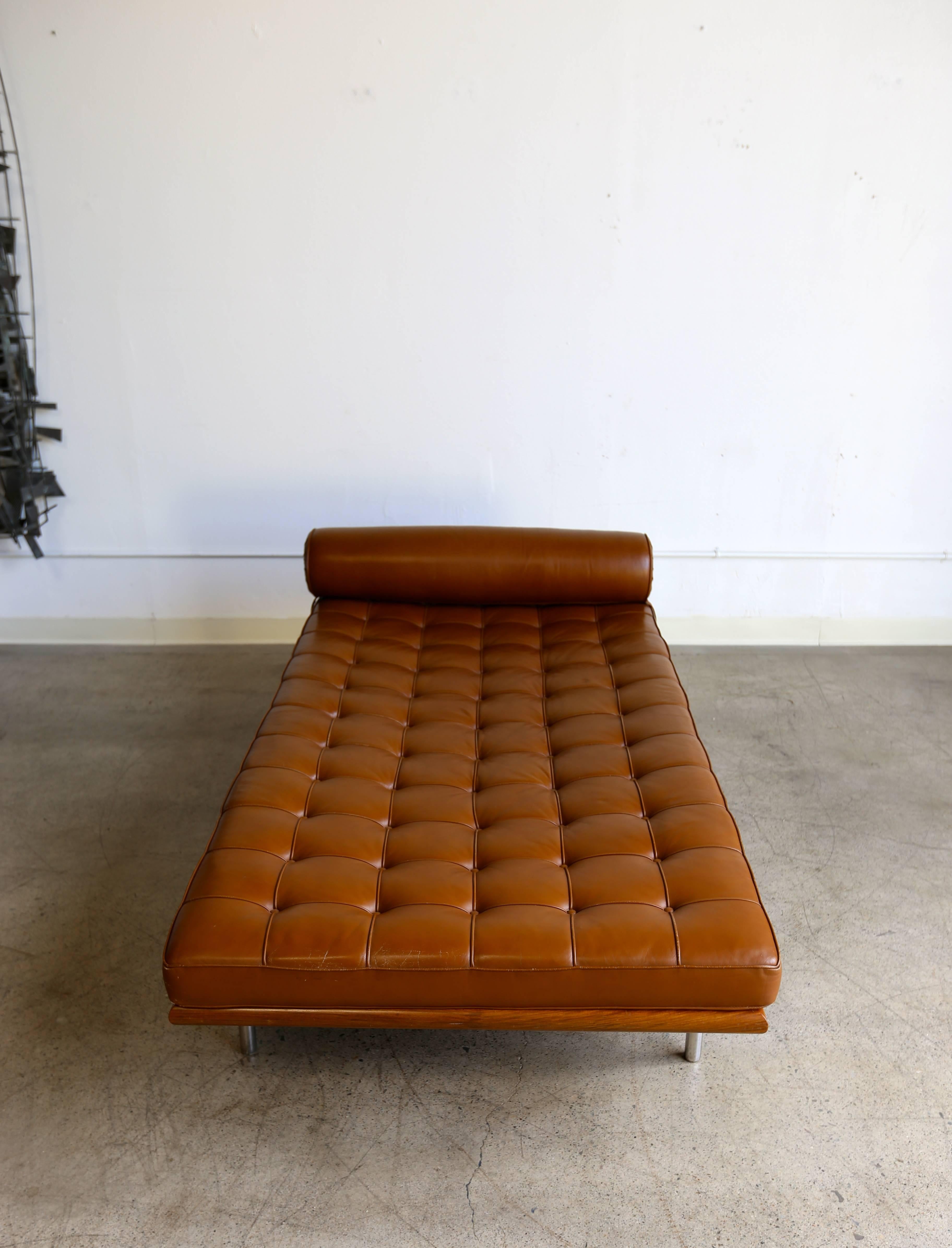 Mid-Century Modern Rosewood and Leather Barcelona Daybed by Ludwig Mies van der Rohe