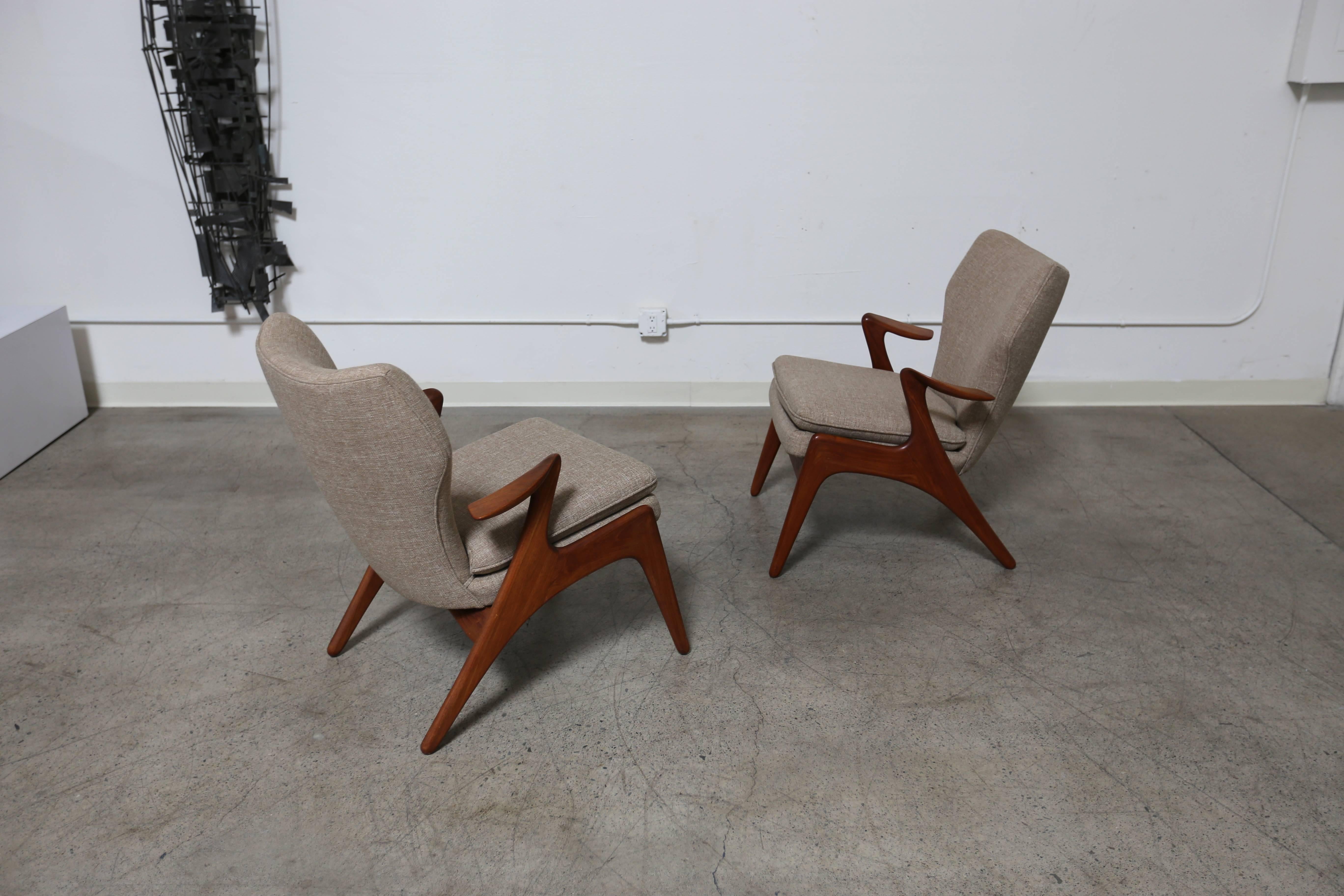 Pair of sculptural teak lounge chairs by Glostrup Mobelfabrik 1