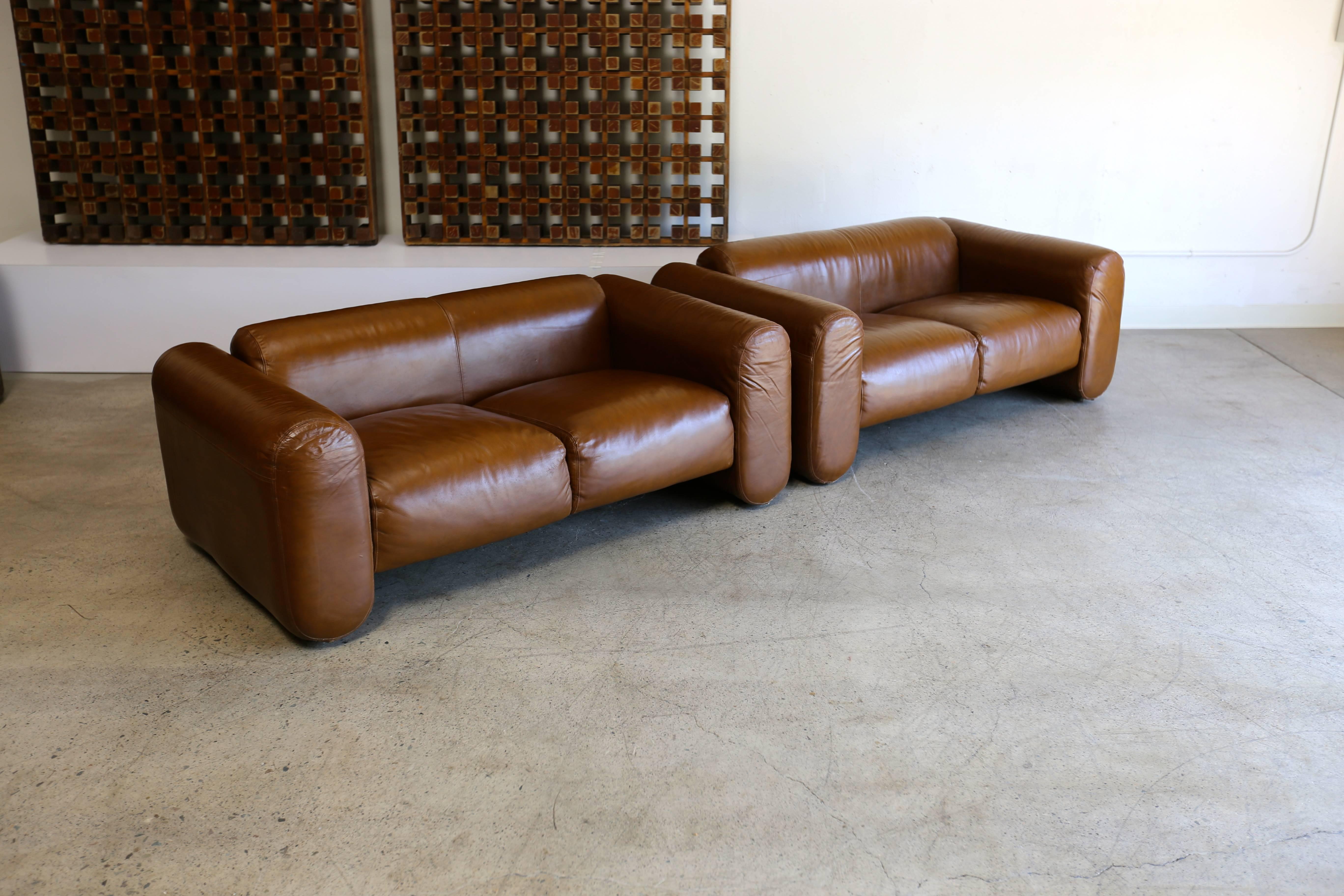 Pair of Leather Sofas by Stendig 1