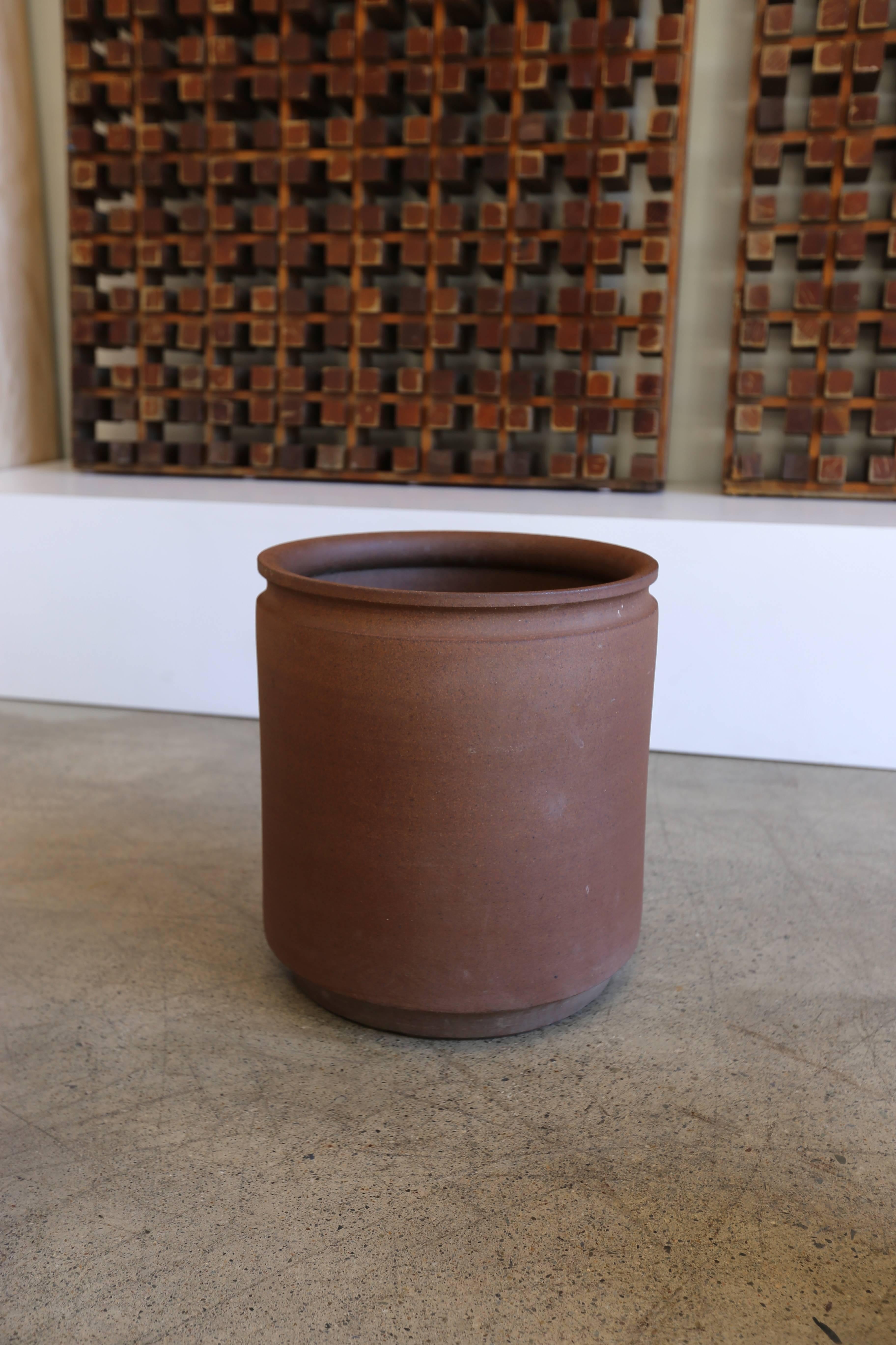 Group of Three Ceramic Planters by David Cressey and Robert Maxwell In Good Condition In Costa Mesa, CA