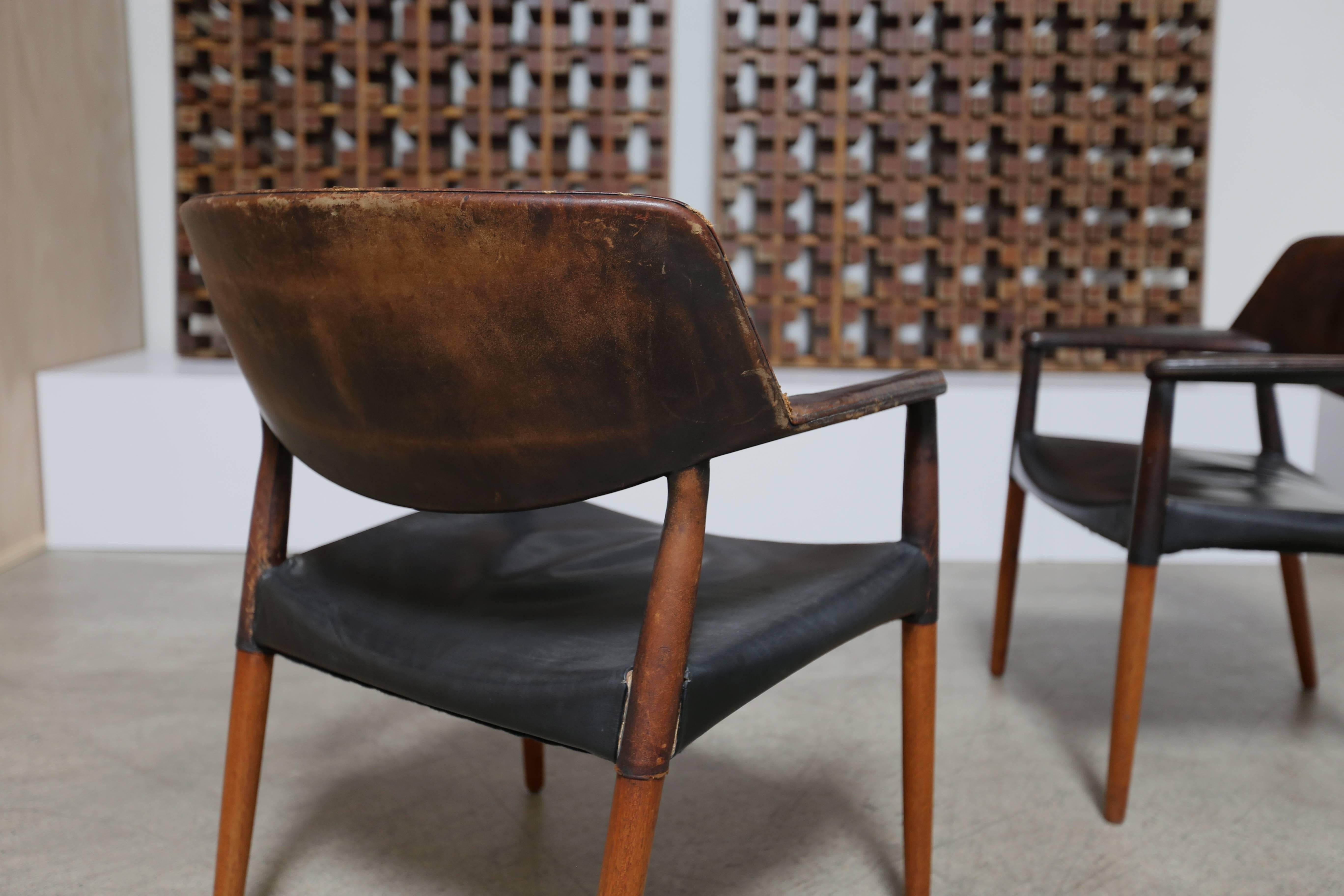 Pair of Armchairs by Ejner Larsen and Aksel Bender Madsen In Distressed Condition In Costa Mesa, CA