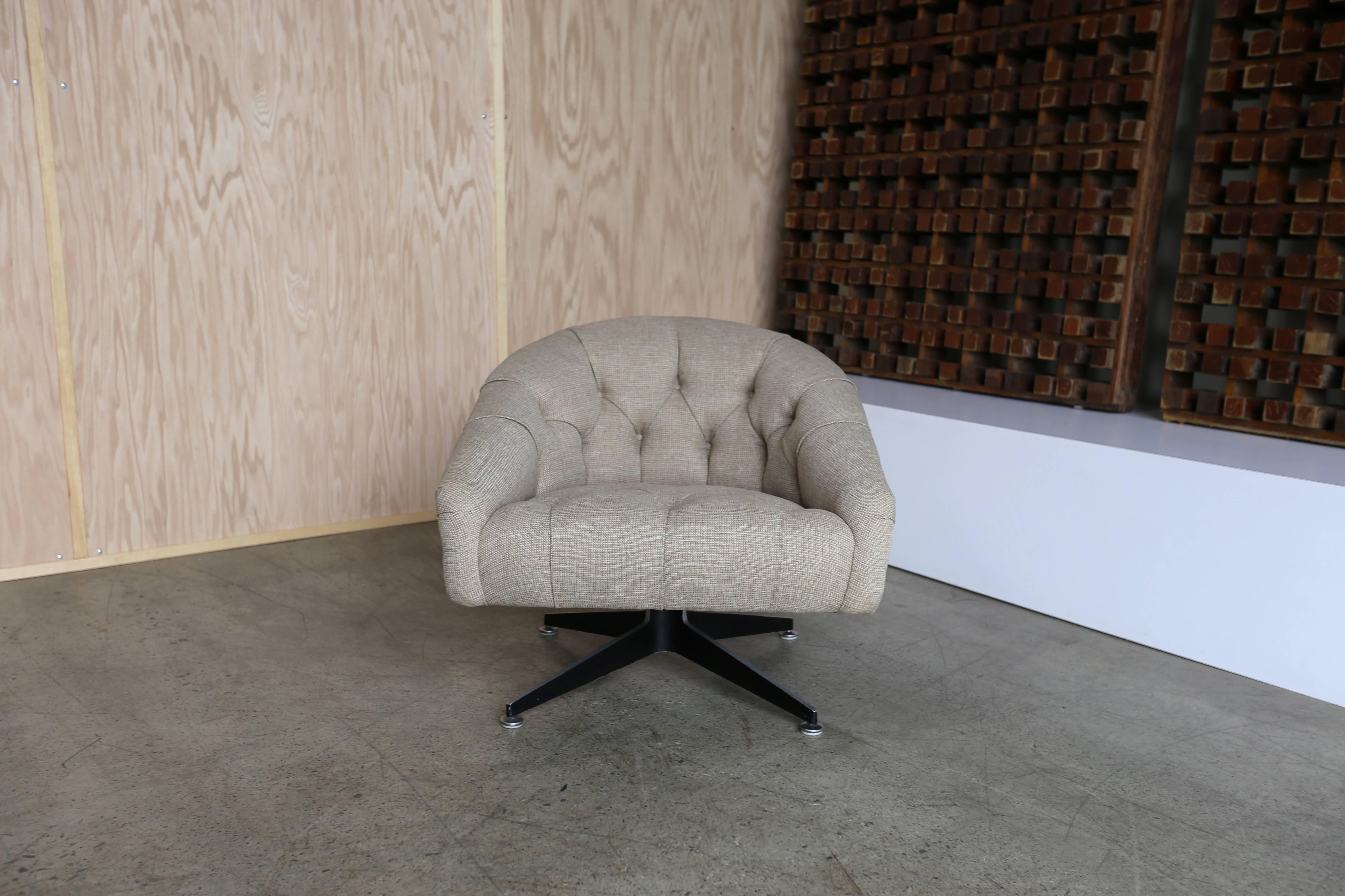 Mid-Century Modern Swivel Lounge Chair by Ward Bennett