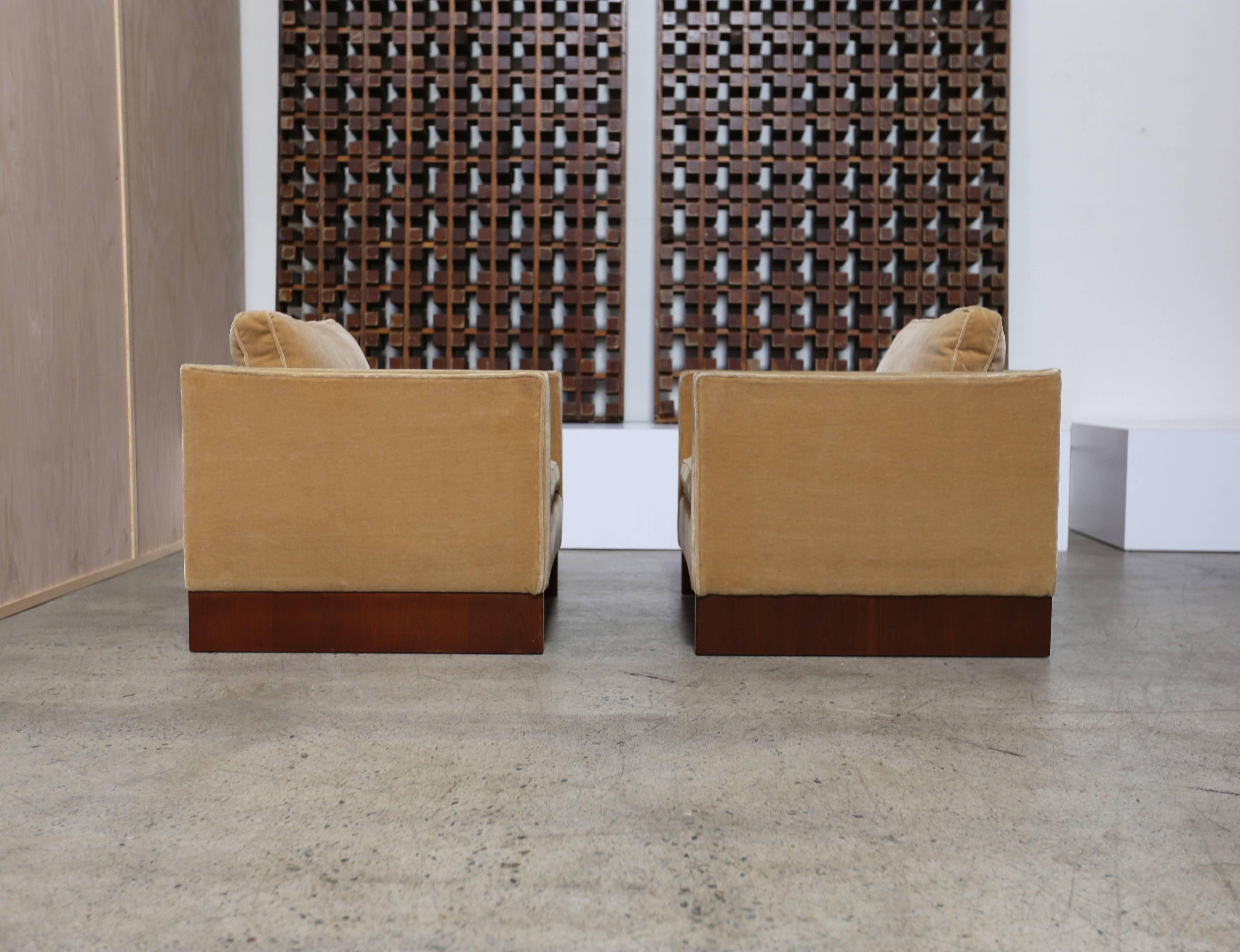 Mid-Century Modern Lounge Chairs by Ludwig Mies van der Rohe