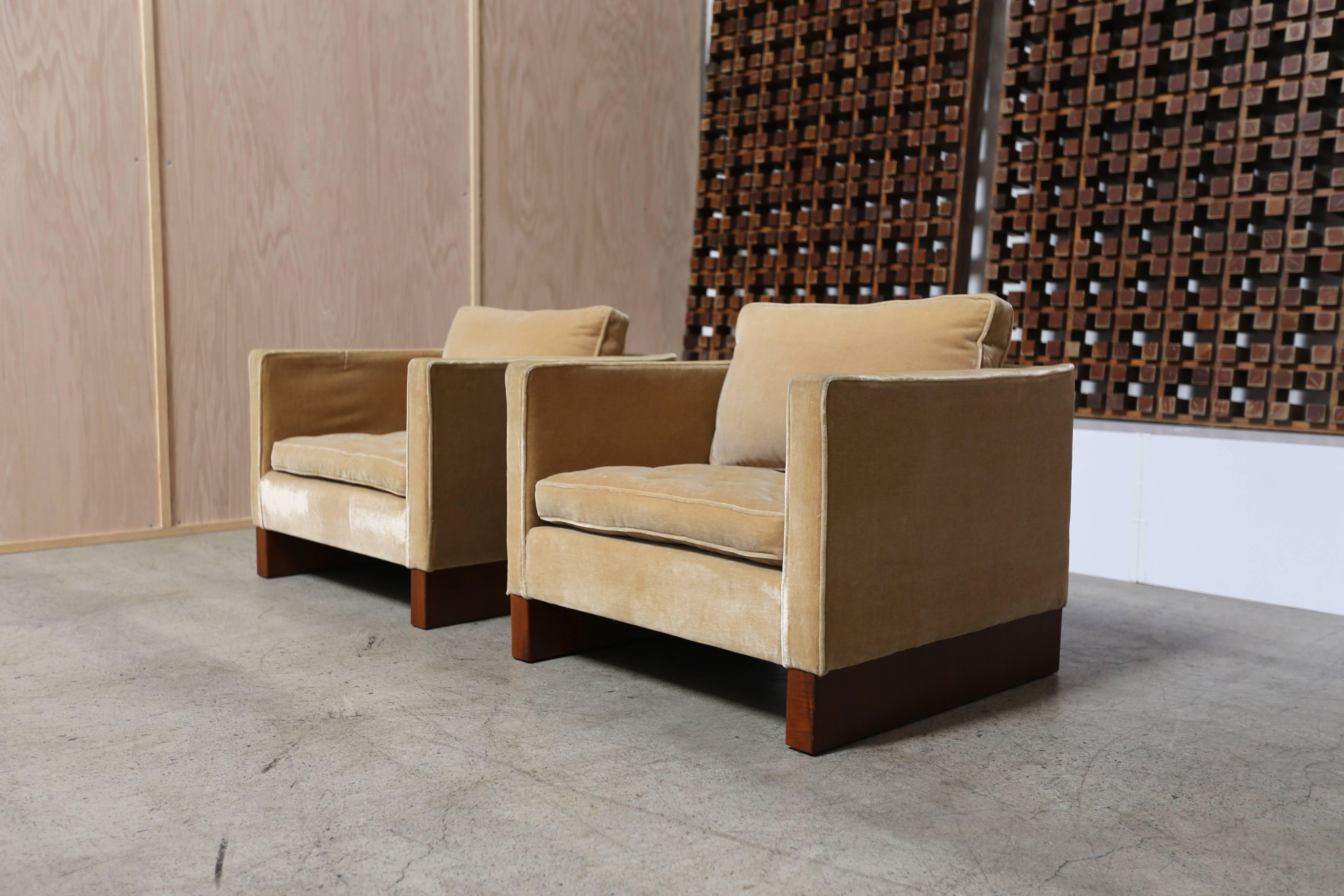 Pair of lounge chairs by Ludwig Mies van der Rohe for Knoll.