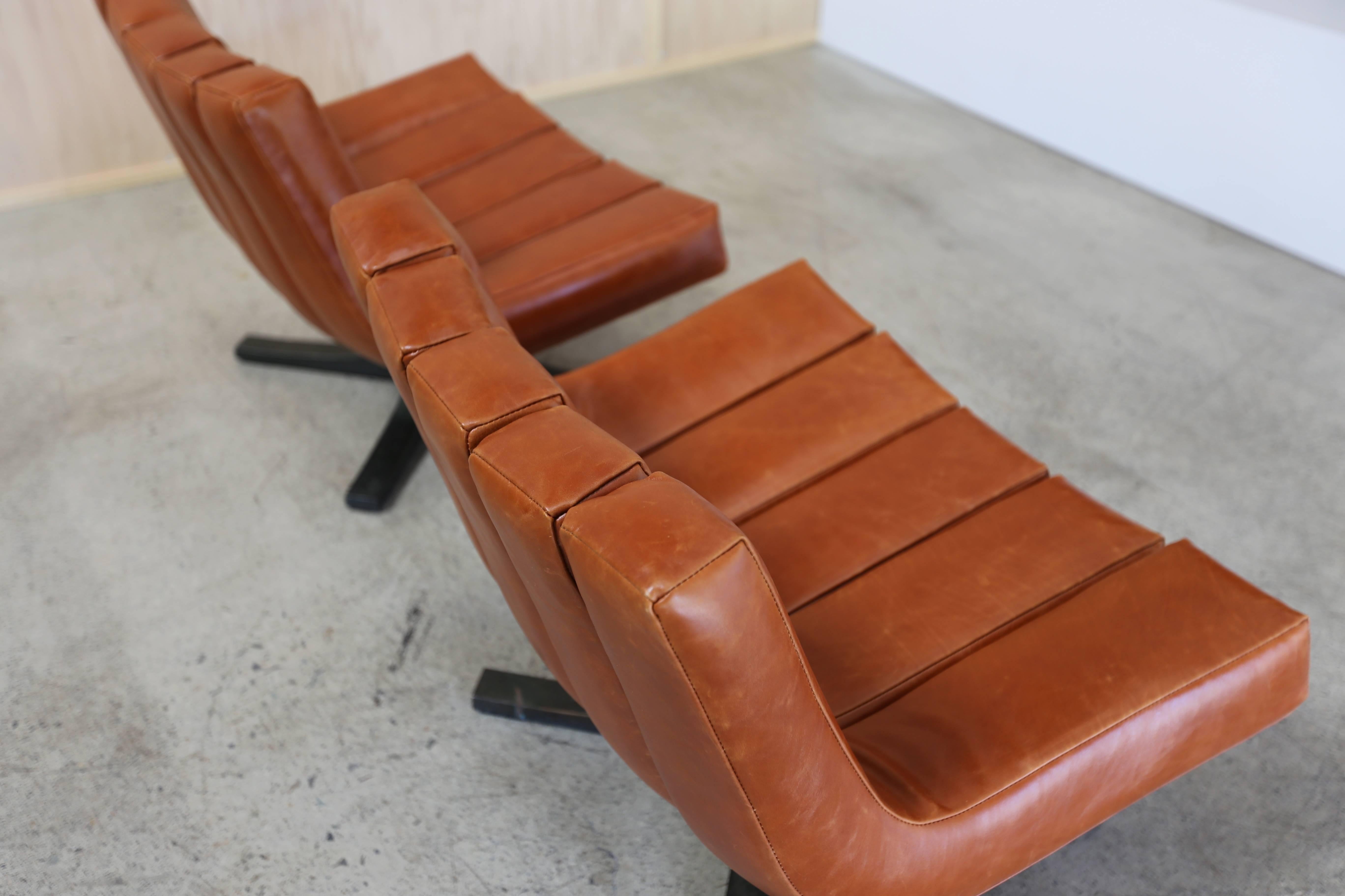 Mid-Century Modern Rare Pair of Swivel Lounge Chairs by Javier Carvajal