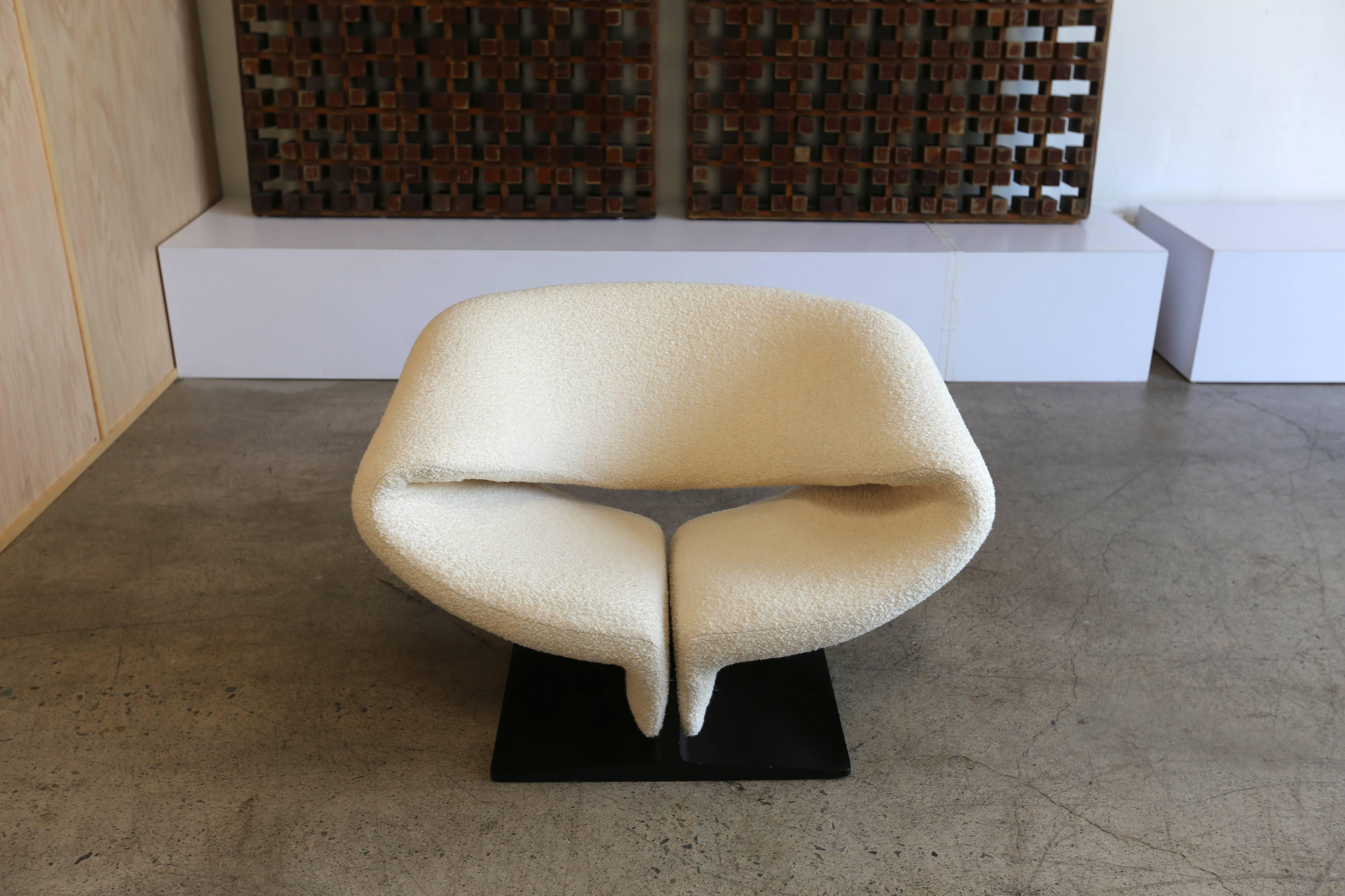 Pierre Paulin Ribbon Chair by Artifort, France In Good Condition In San Juan Capistrano, CA