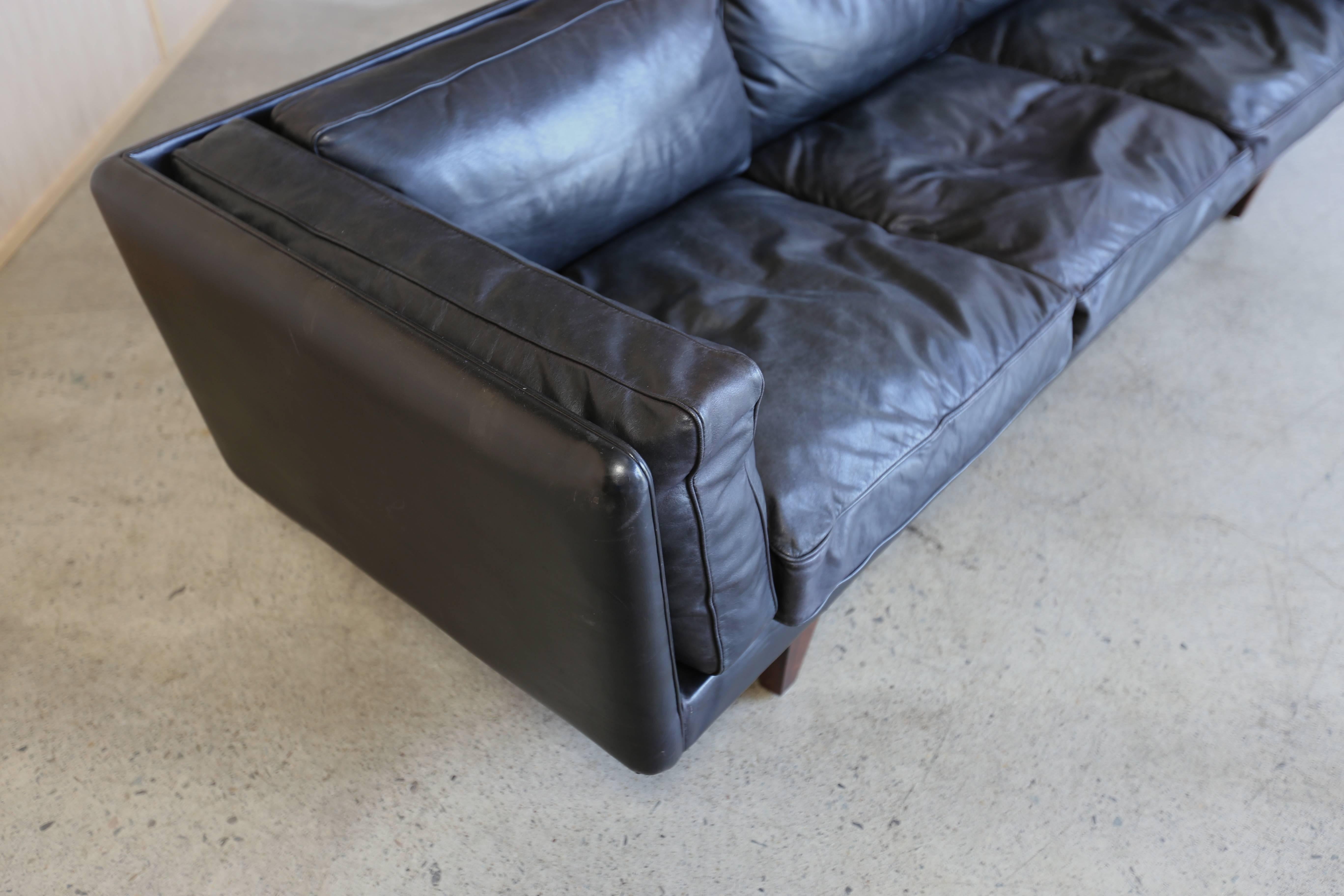 20th Century Rosewood and Original Black Leather Sofa by Illum Wikkelsø