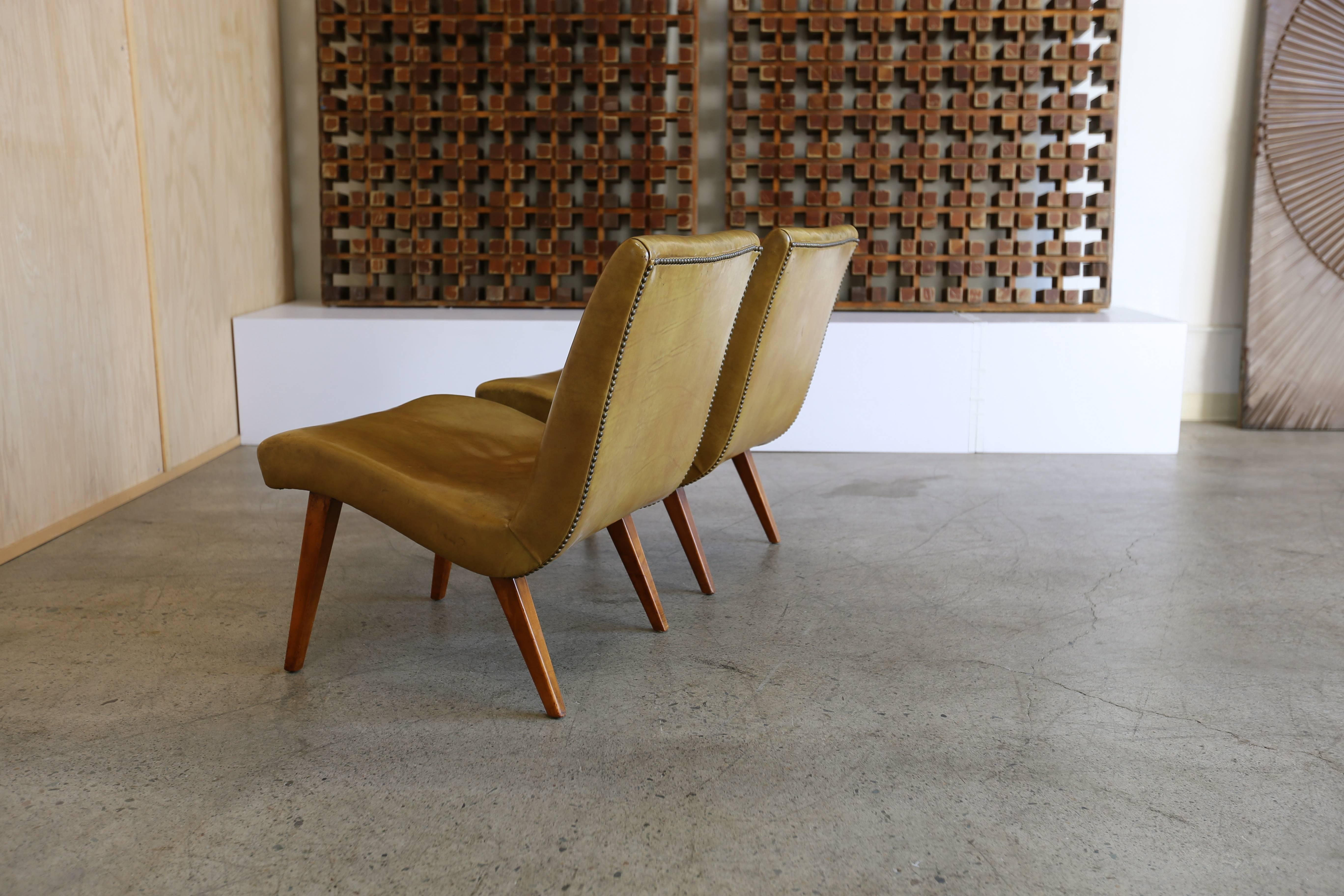 American Early Pair of Lounge Chairs by Jens Risom for Knoll