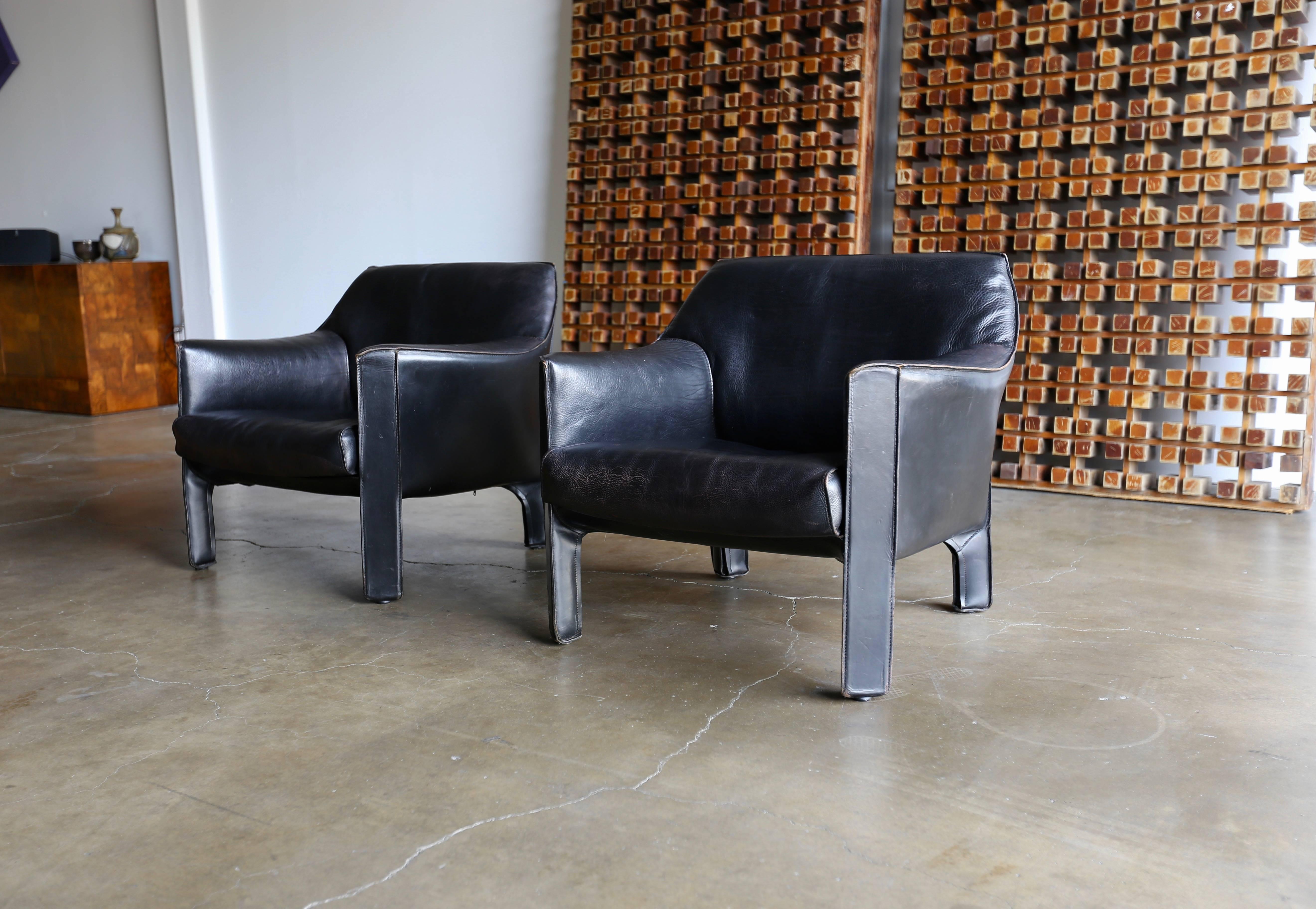 Mid-Century Modern Pair of Large CAB Lounge Chairs by Mario Bellini for Cassina