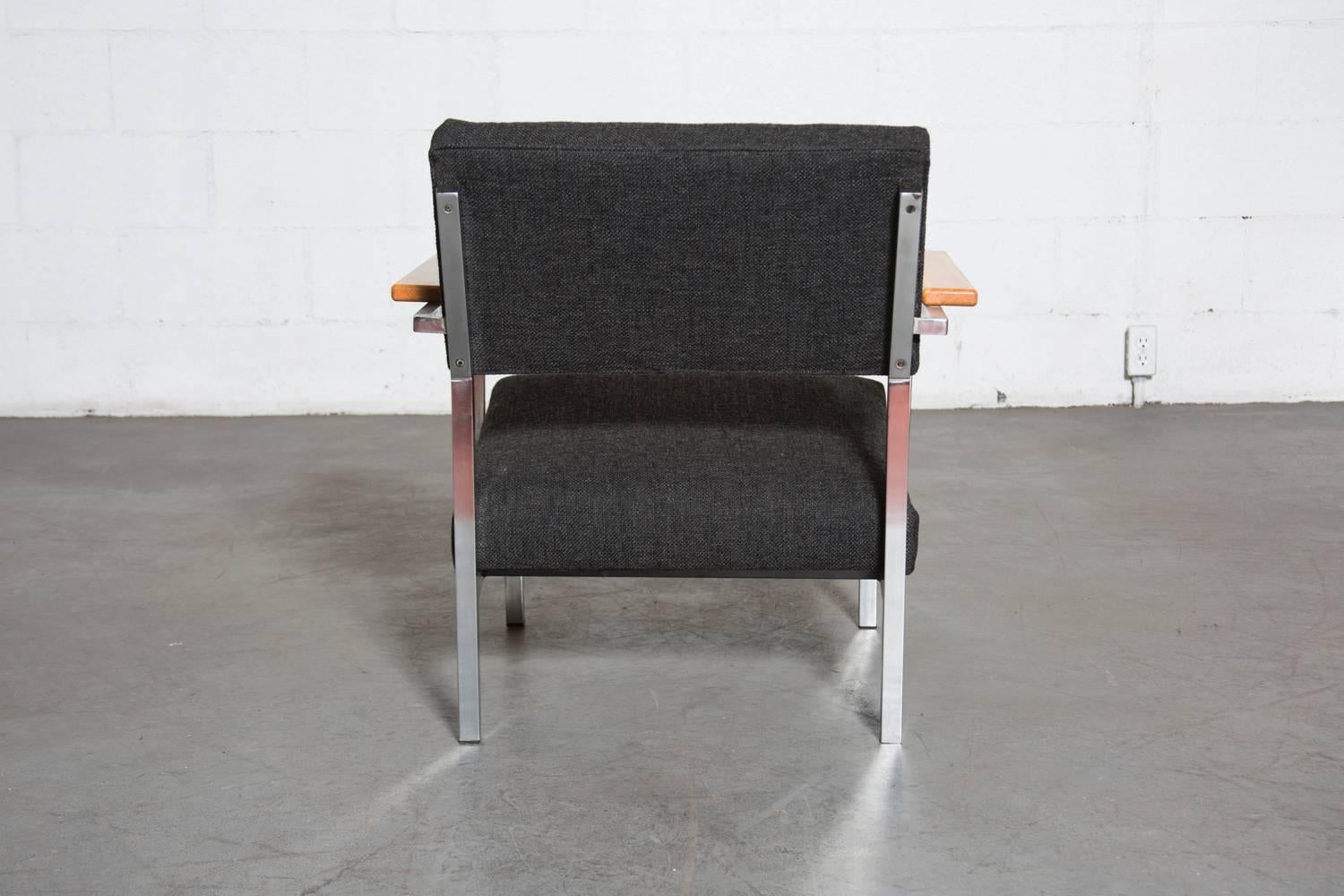  Spectrum Lounge Chair in Charcoal and Chrome In Good Condition For Sale In Los Angeles, CA