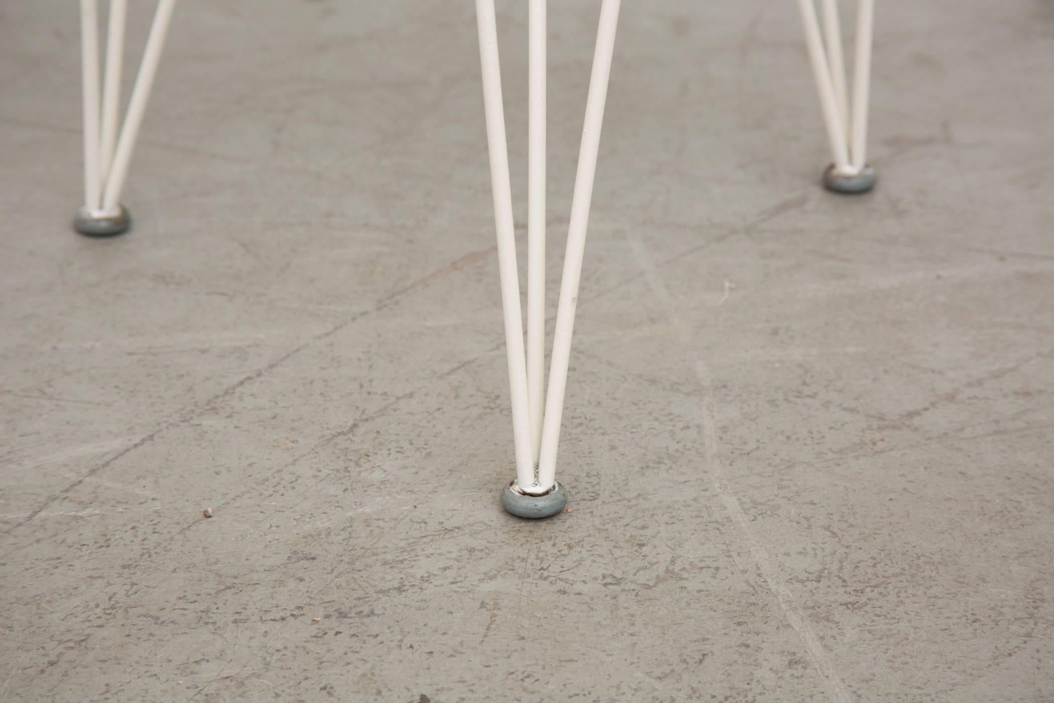 Dutch White Pilastro Metal Stool with Wire Legs