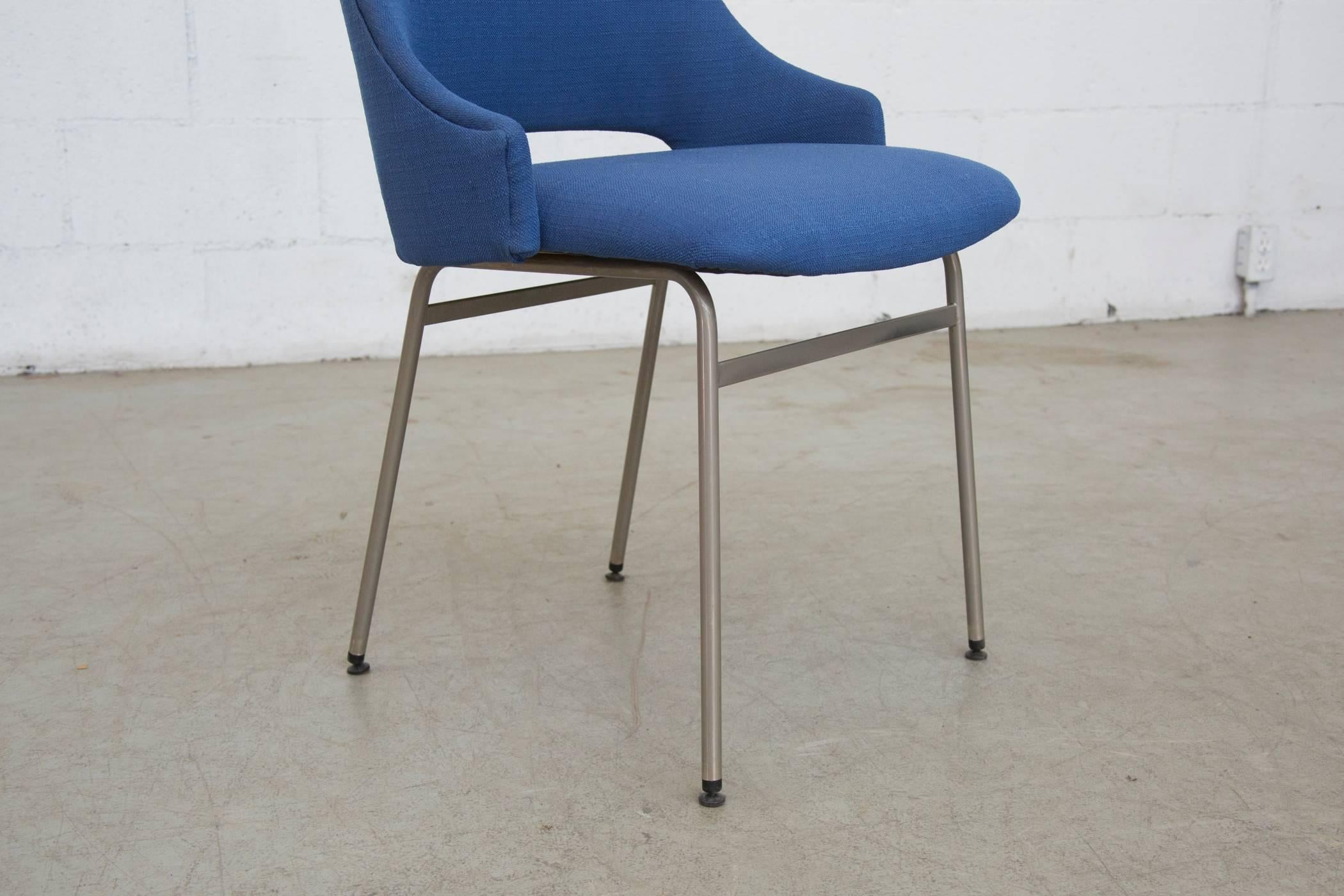 Metal Set of Four Pastoe FM 32 Chairs in Royal Blue
