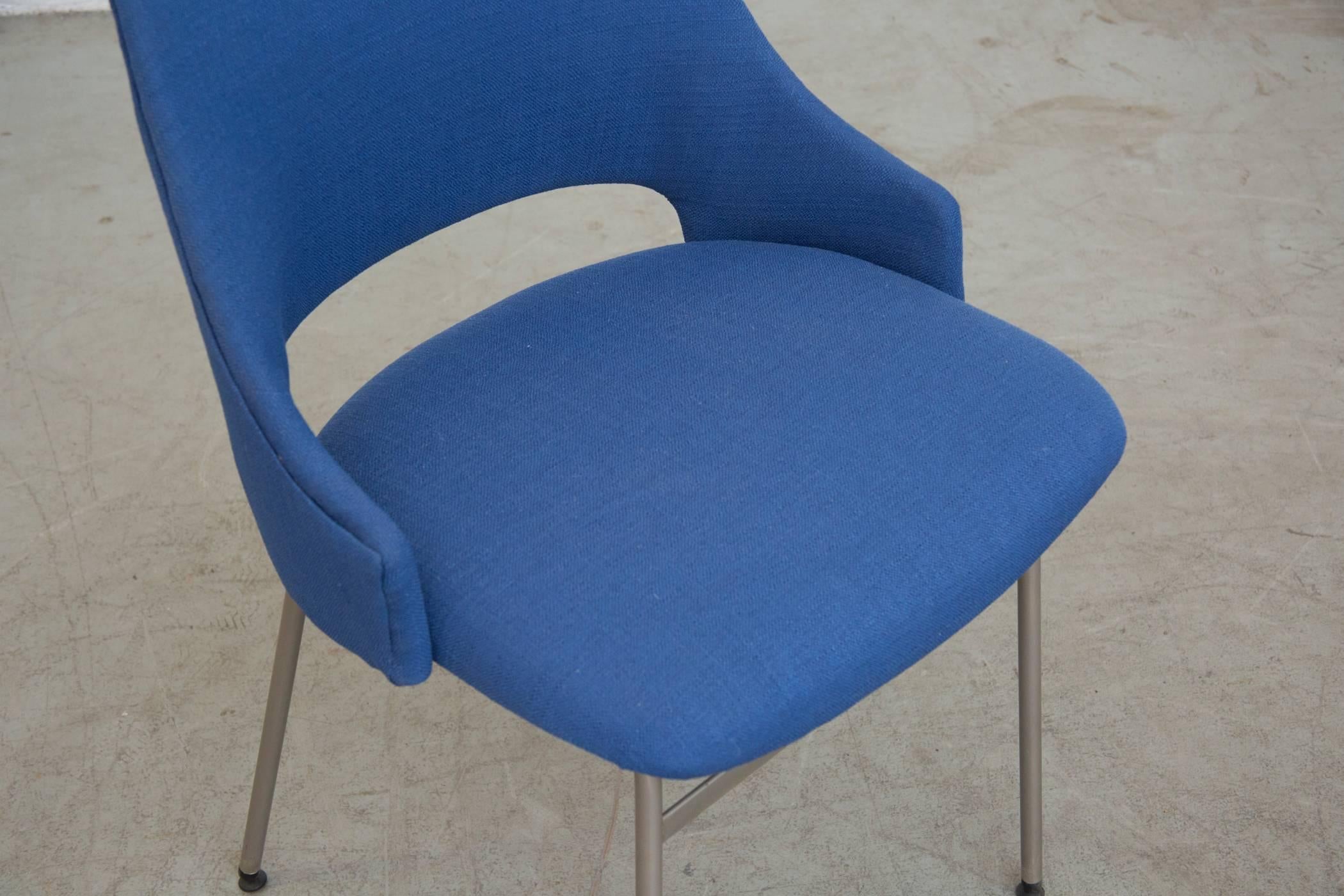 Set of Four Pastoe FM 32 Chairs in Royal Blue 1