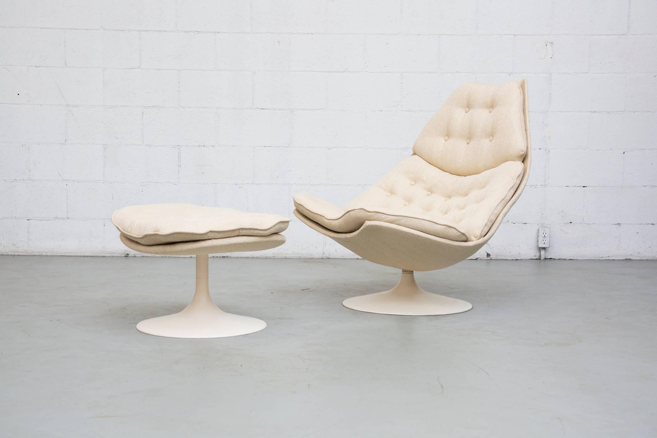 Geoffrey Harcourt began designing for Artifort in 1962. He studied at the Royal College of Art in London, and won the title “Royal Designer for Industry” in 1978. His design motto was “First the person, then the chair.” Harcourt designed his famous