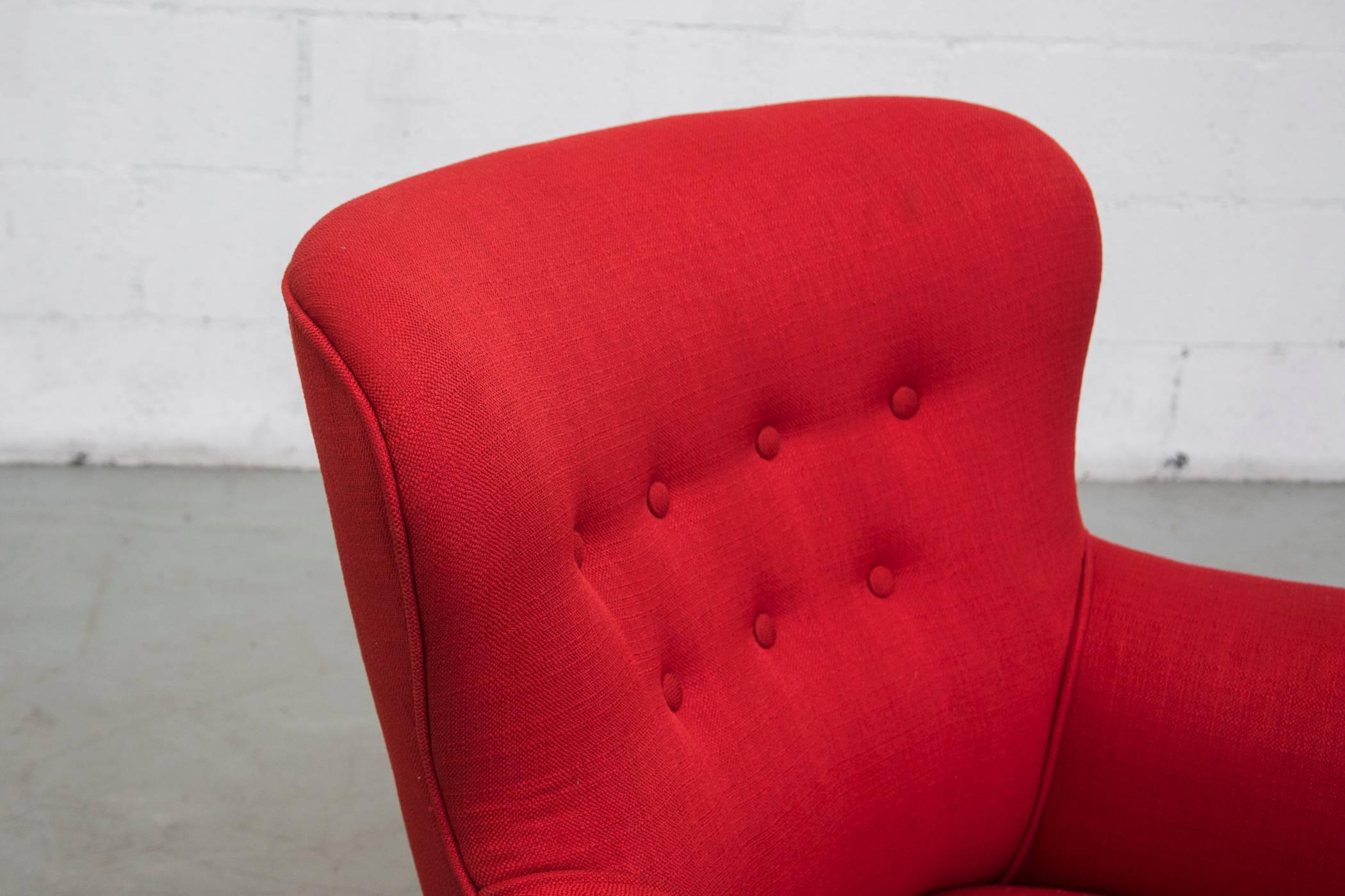 Lipstick Red Lounge Chair by Theo Ruth for Artifort In Good Condition In Los Angeles, CA