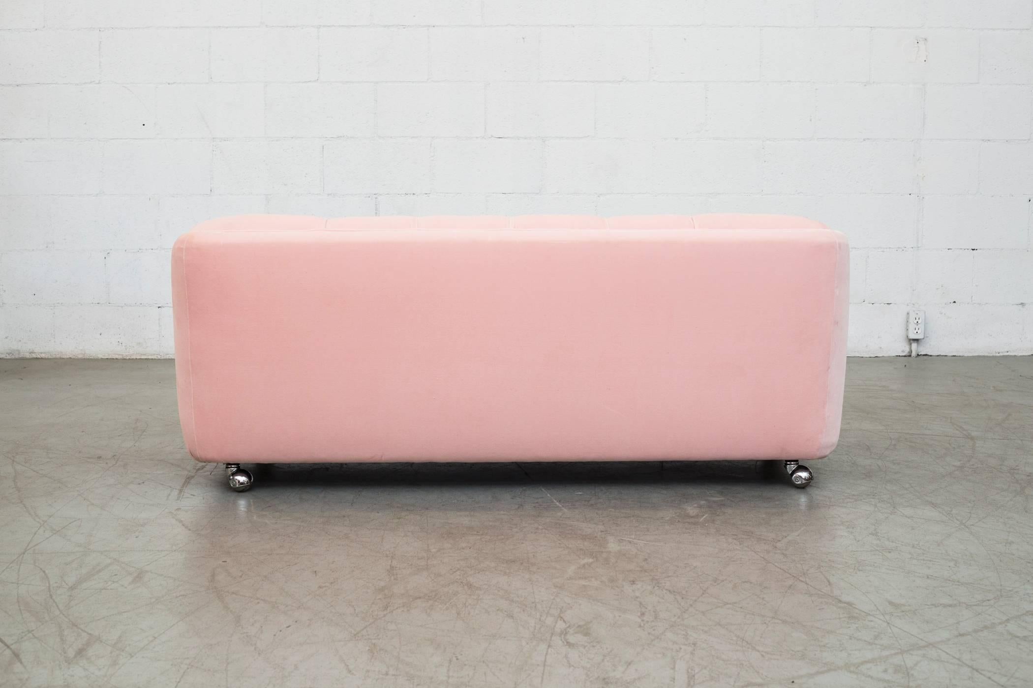 Pink Artifort Upholstered Loveseat In Good Condition In Los Angeles, CA