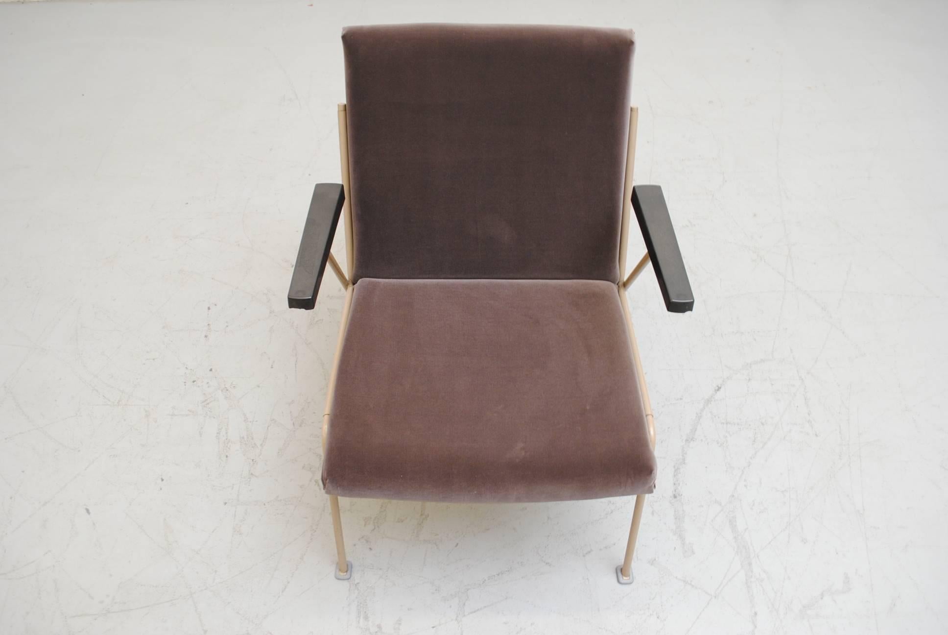 Ahrend de Cirkel Oase Lounge Chair by Wim. Rietveld In Good Condition In Los Angeles, CA