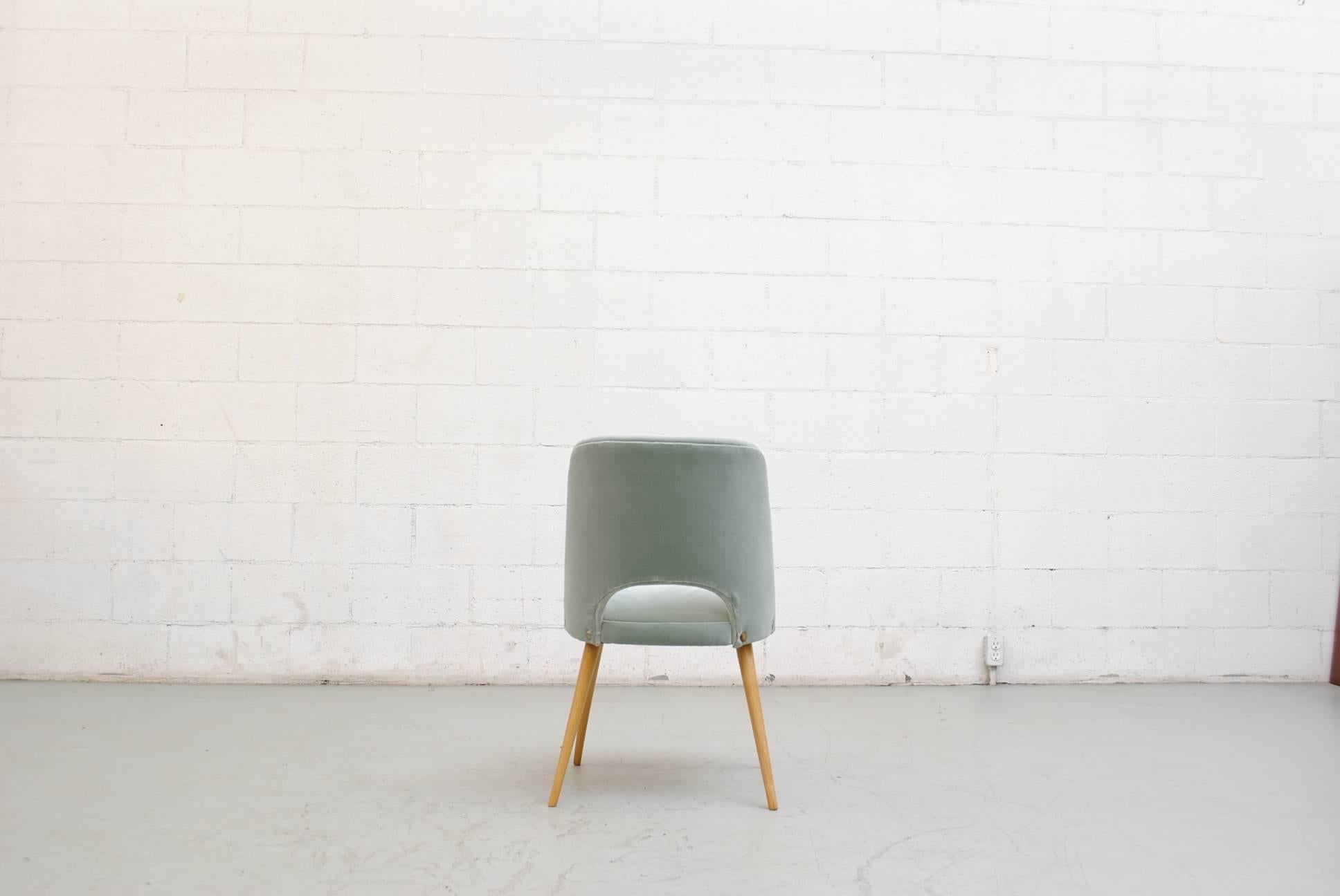 Dutch Mid-Century Saarinen Style Dining or Cocktail Chair in Teal Velvet For Sale