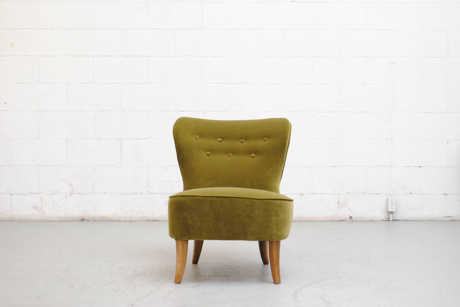 Dragon green armless Theo Ruth lounge chair for Artifort. Newly upholstered with lightly refinished legs.