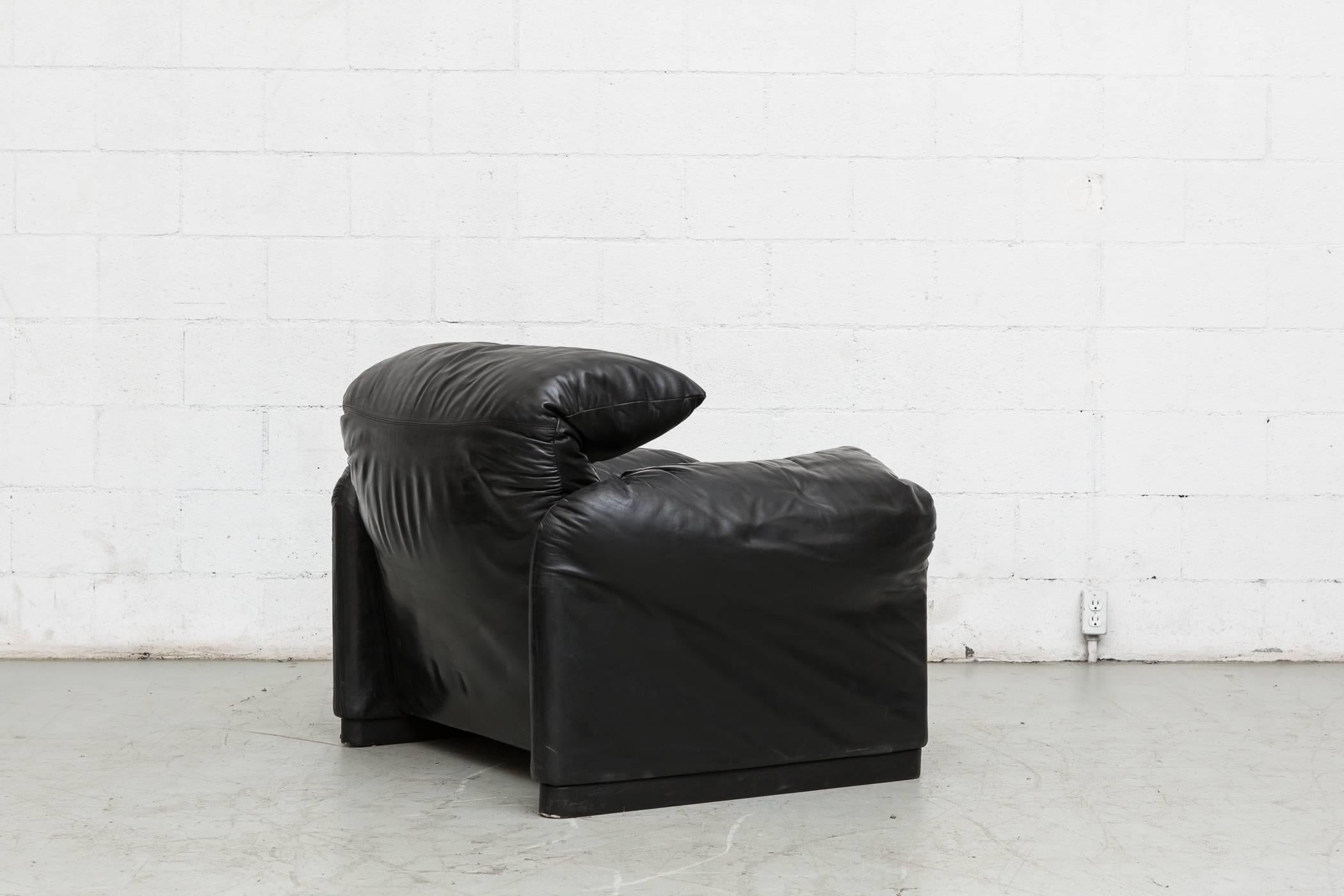Vico Magistretti Black Leather Lounge Chair 1
