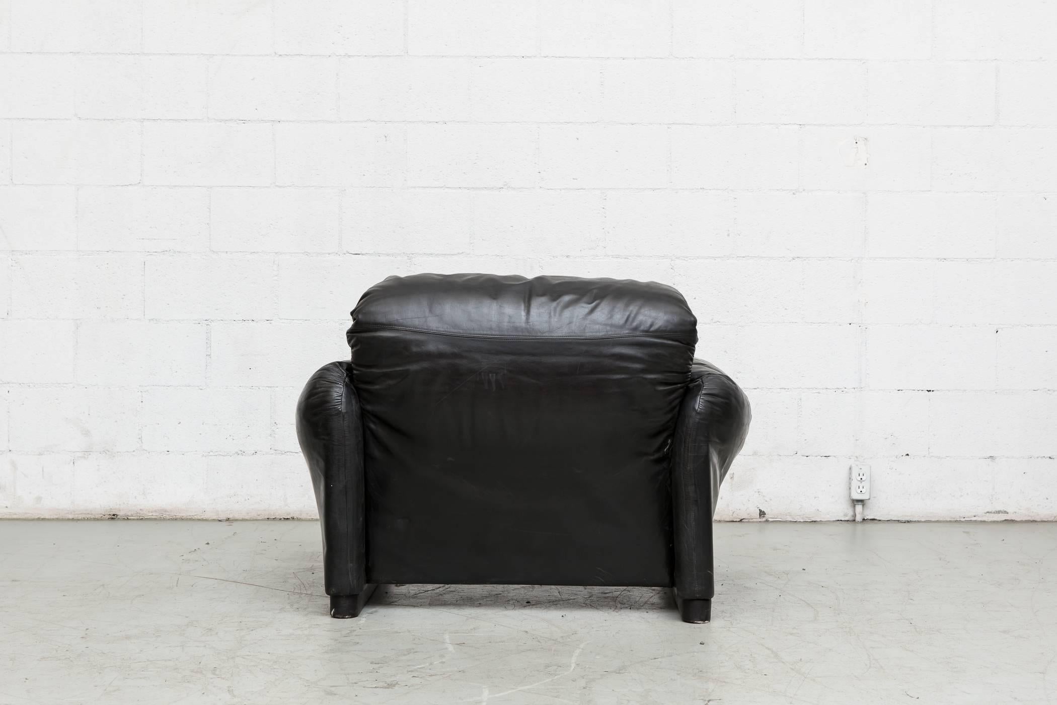 Late 20th Century Vico Magistretti Black Leather Lounge Chair